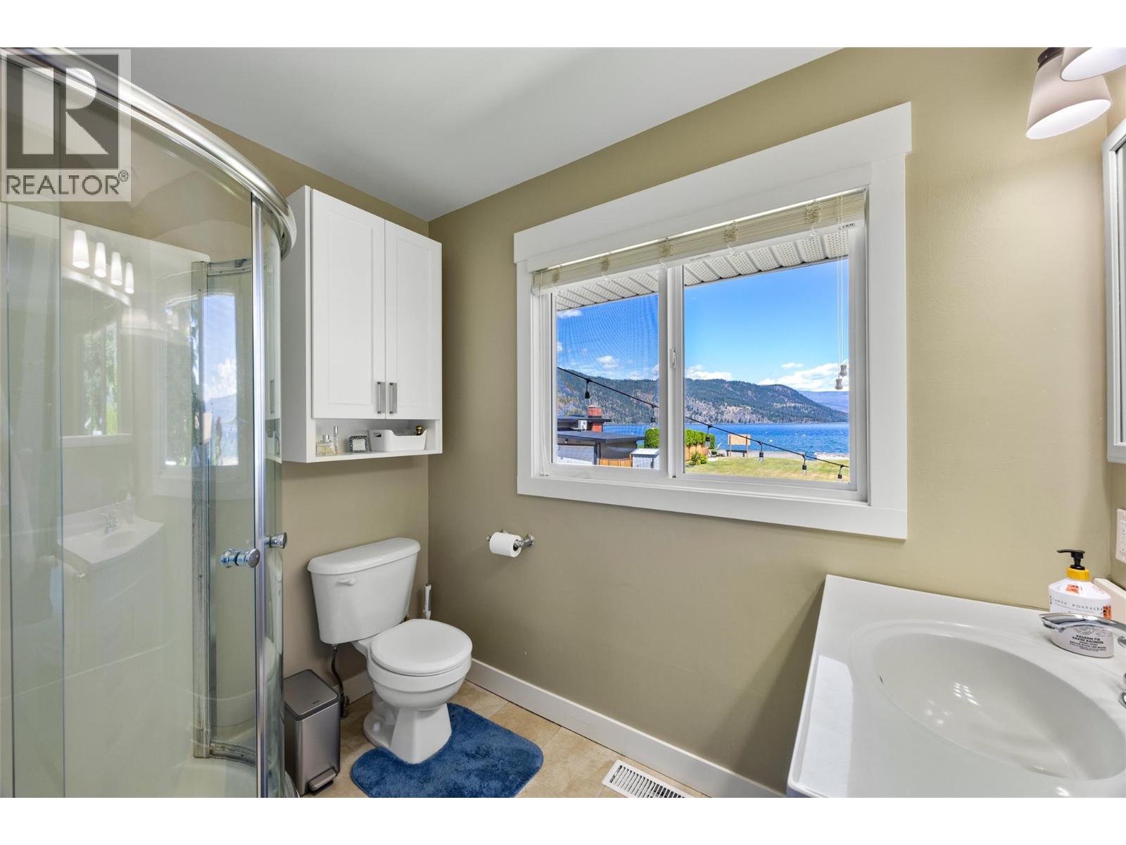 329 & 331 Lakeshore Drive Property Photo 28
