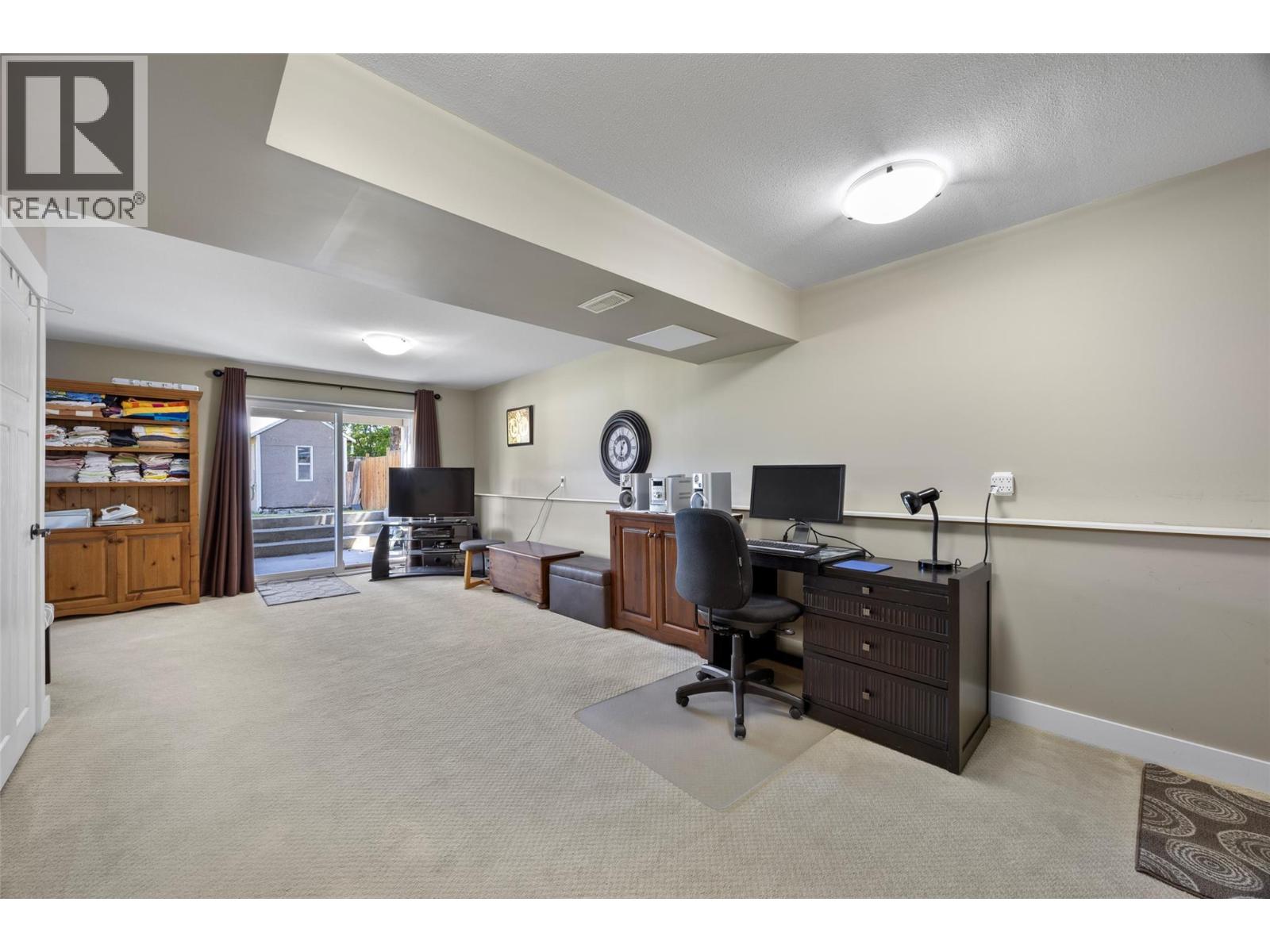 329 & 331 Lakeshore Drive Property Photo 29