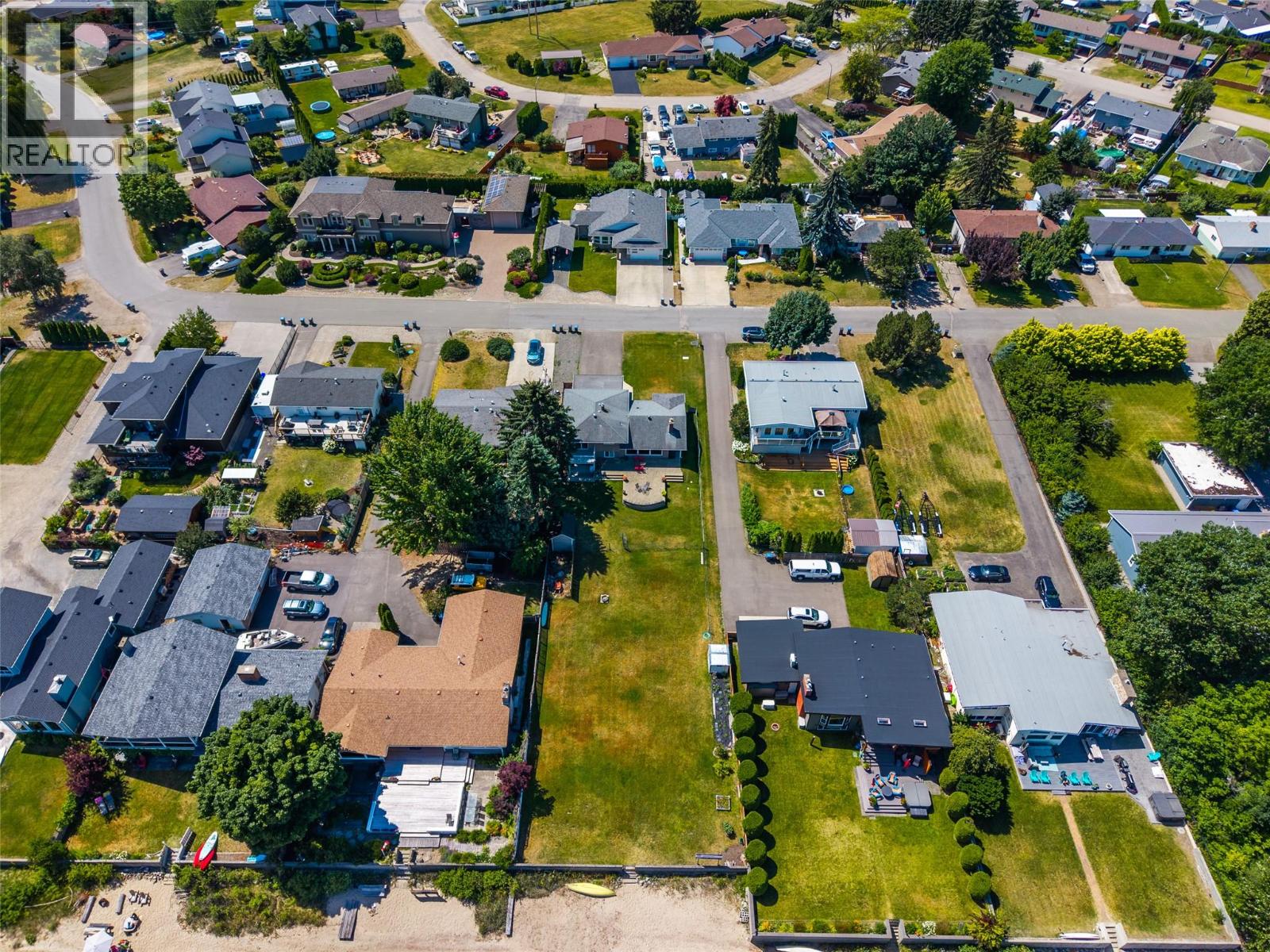 329 & 331 Lakeshore Drive Property Photo 41
