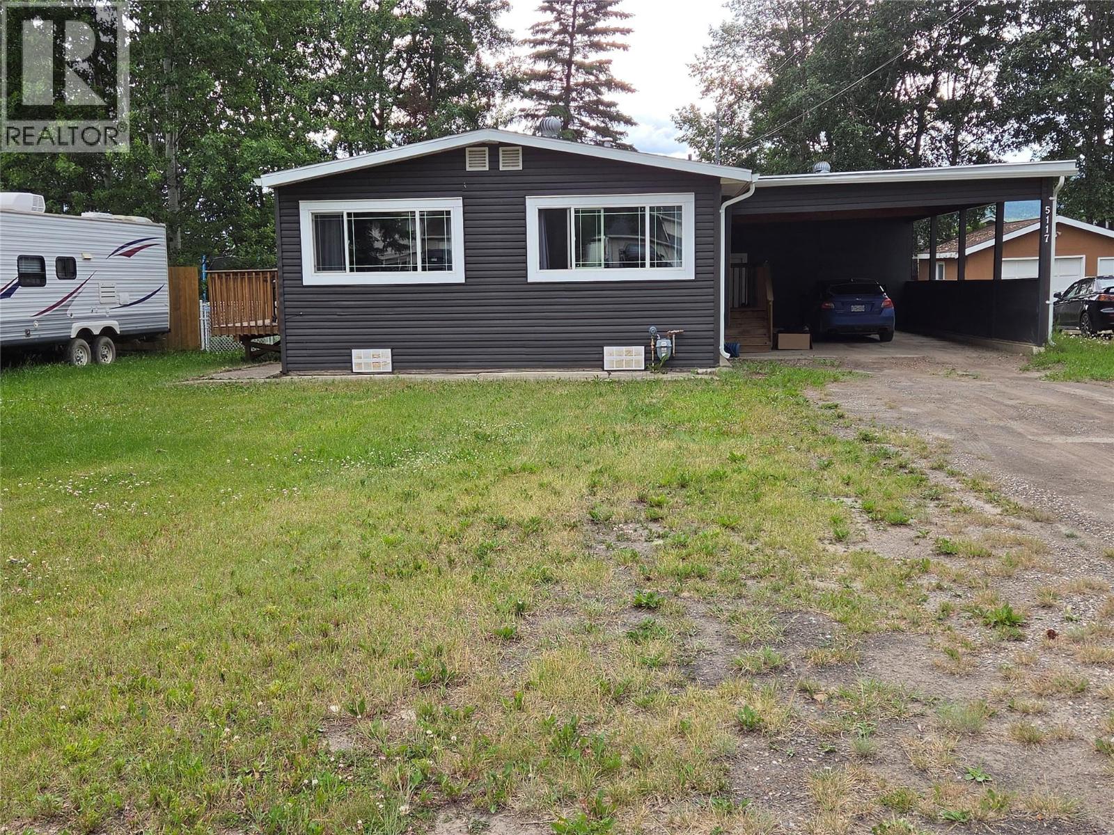 5117 43 Street NE Property Photo 1