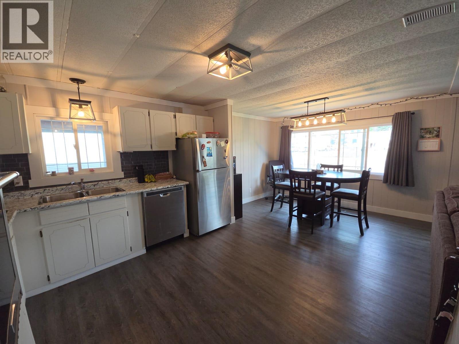 5117 43 Street Ne Property Photo 12