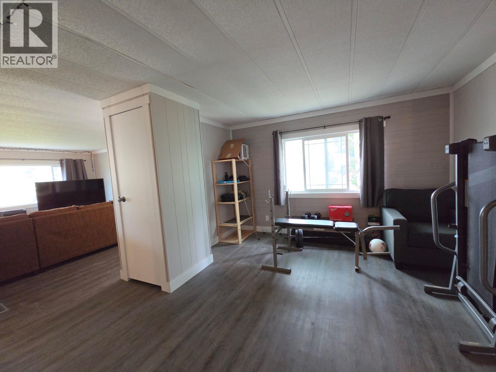 5117 43 Street Ne Property Photo 14