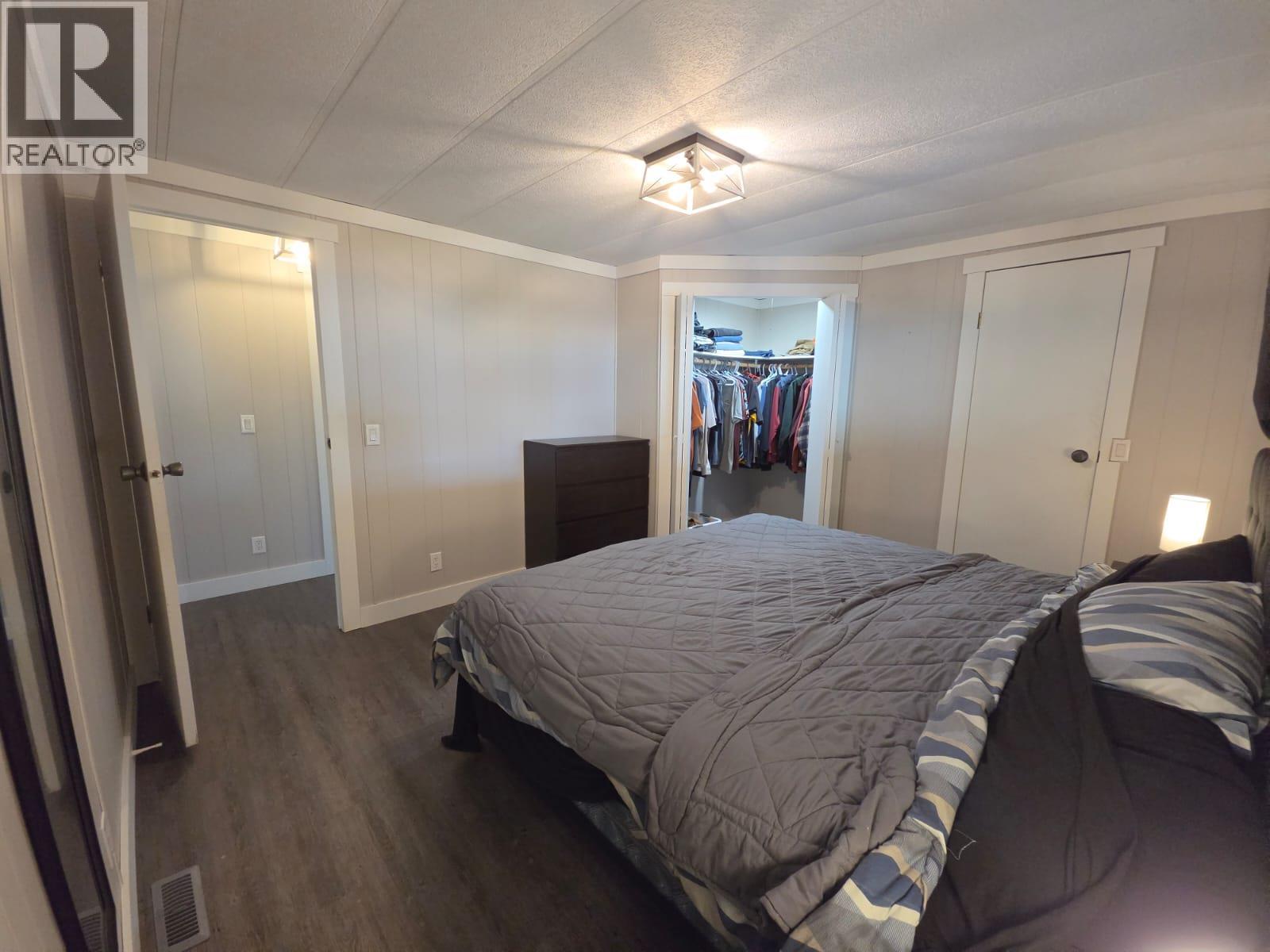5117 43 Street Ne Property Photo 20