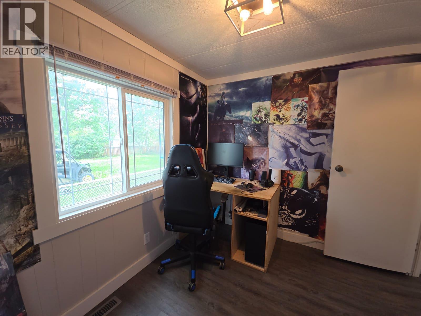 5117 43 Street Ne Property Photo 27
