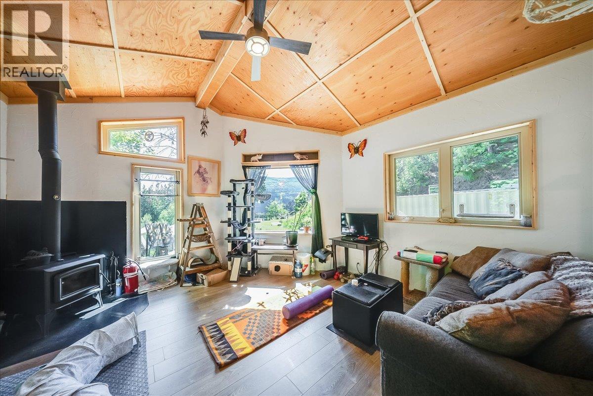 1385 Pass Creek Road Property Photo 34