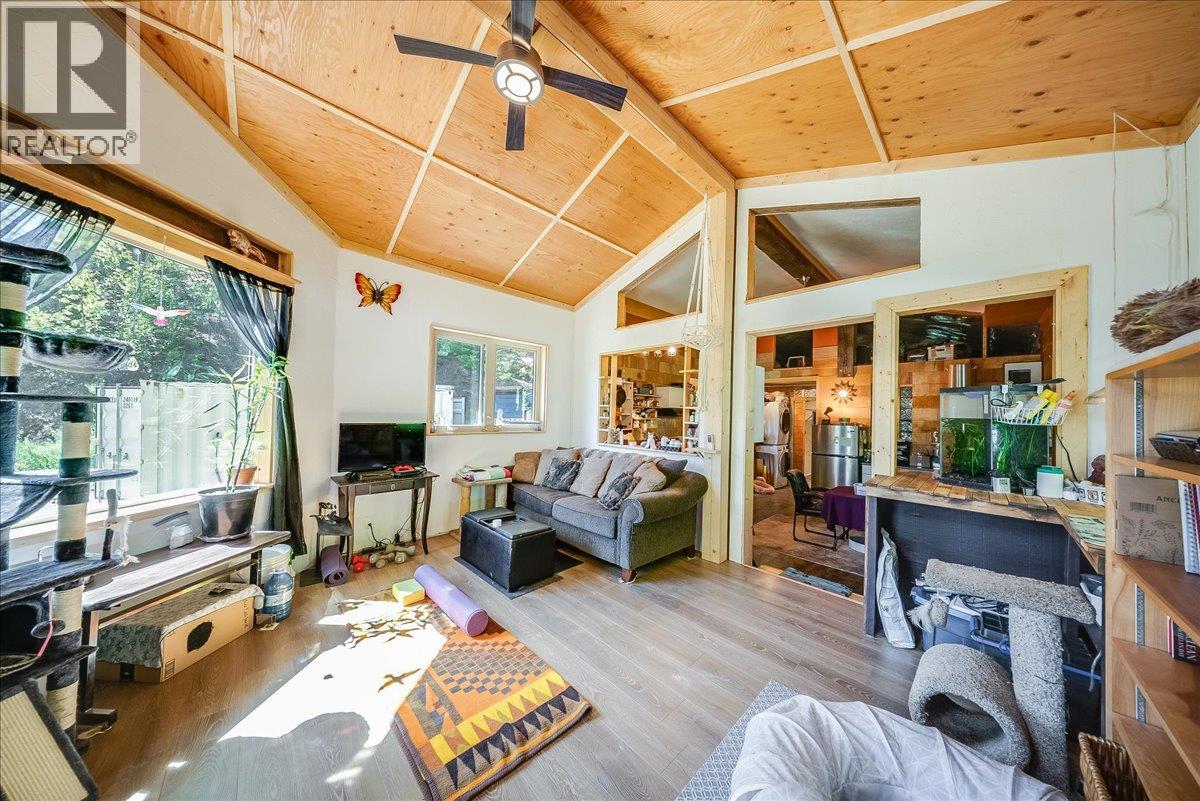 1385 Pass Creek Road Property Photo 36