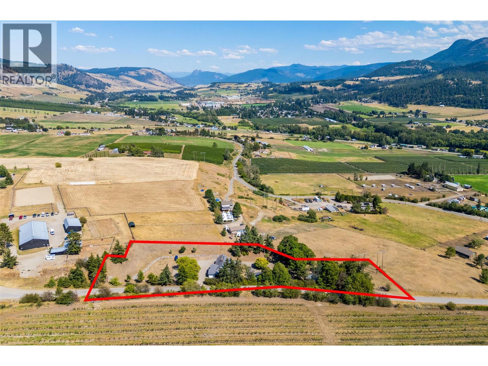 10421 Warren Road Property Photo 3
