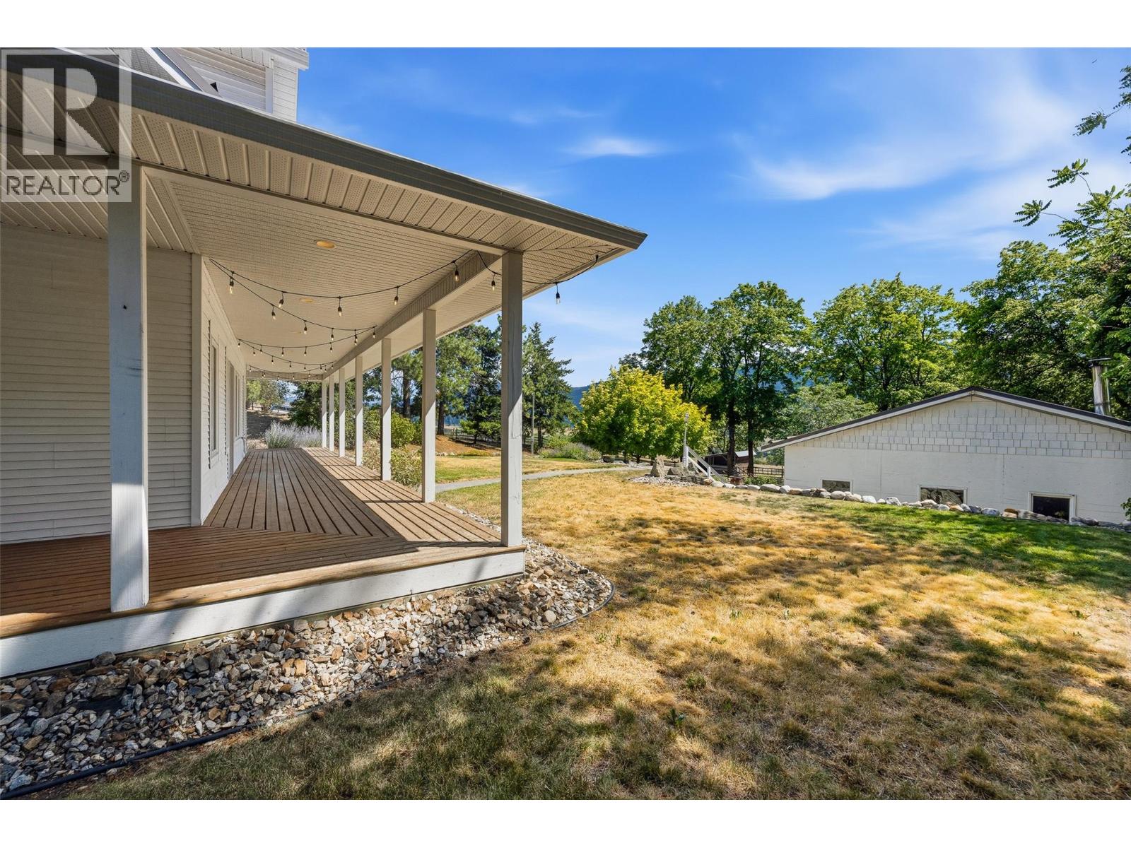 10421 Warren Road Property Photo 36