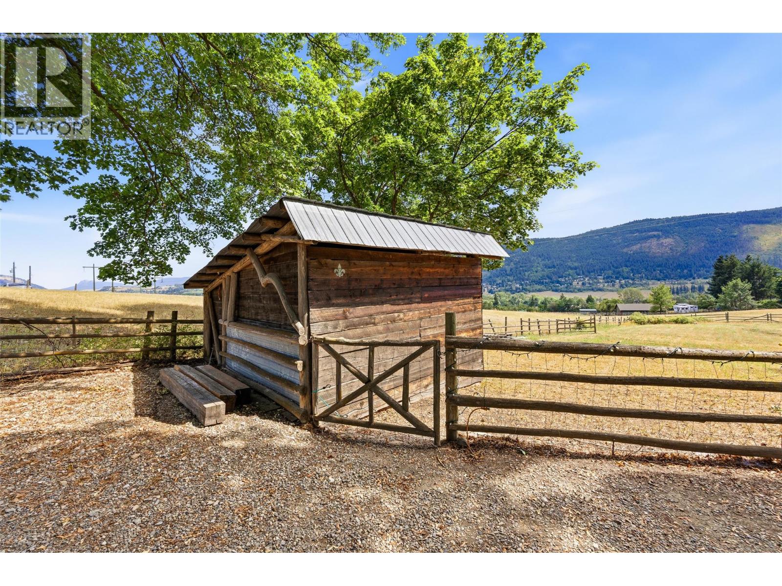 10421 Warren Road Property Photo 43