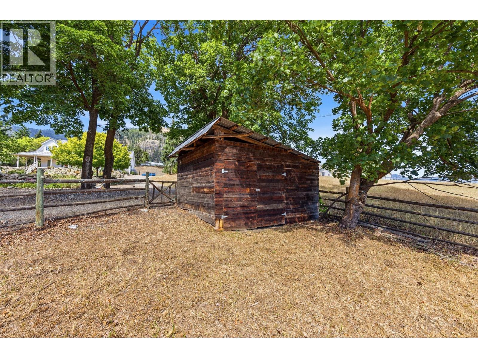 10421 Warren Road Property Photo 44
