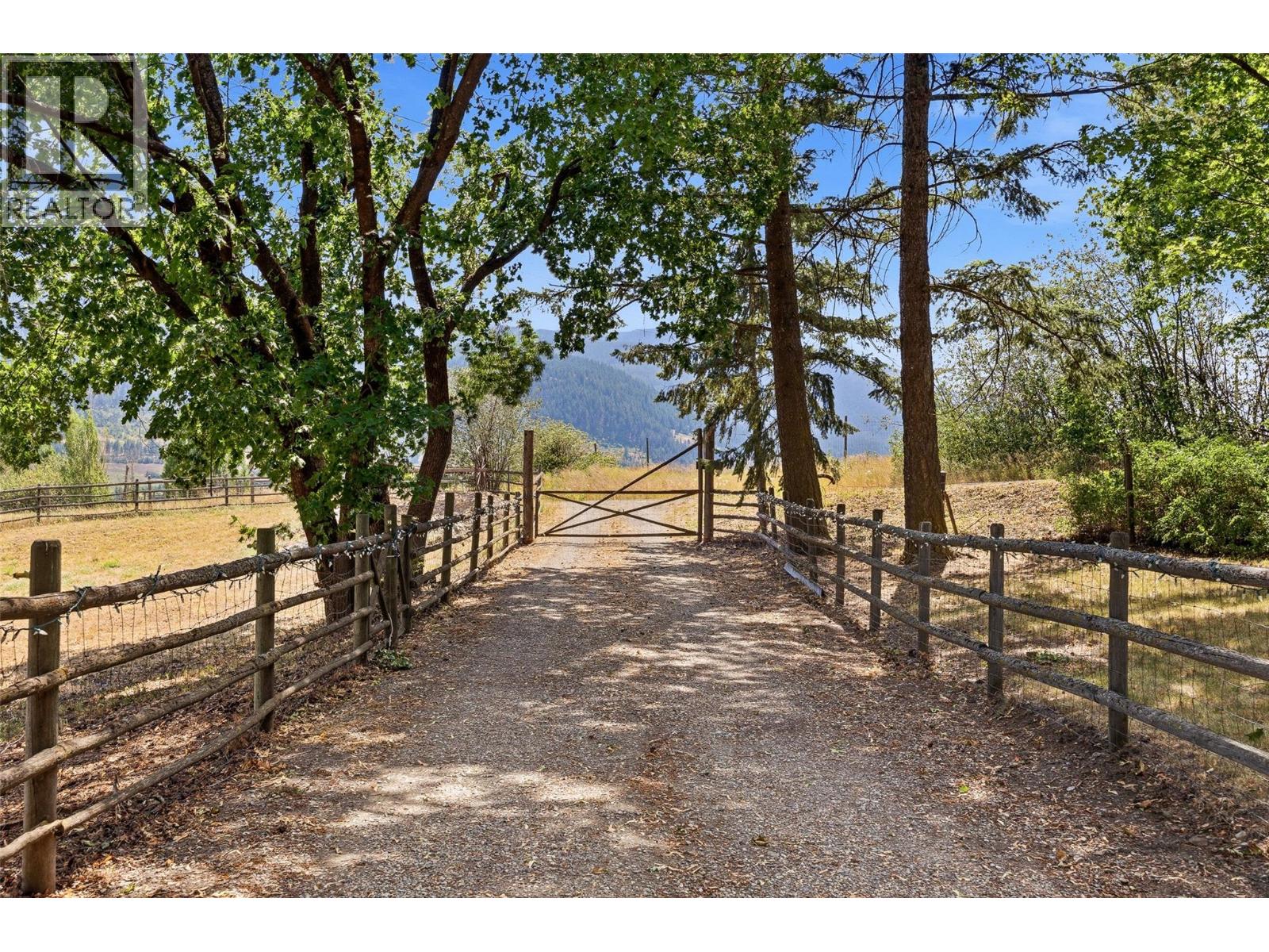 10421 Warren Road Property Photo 46