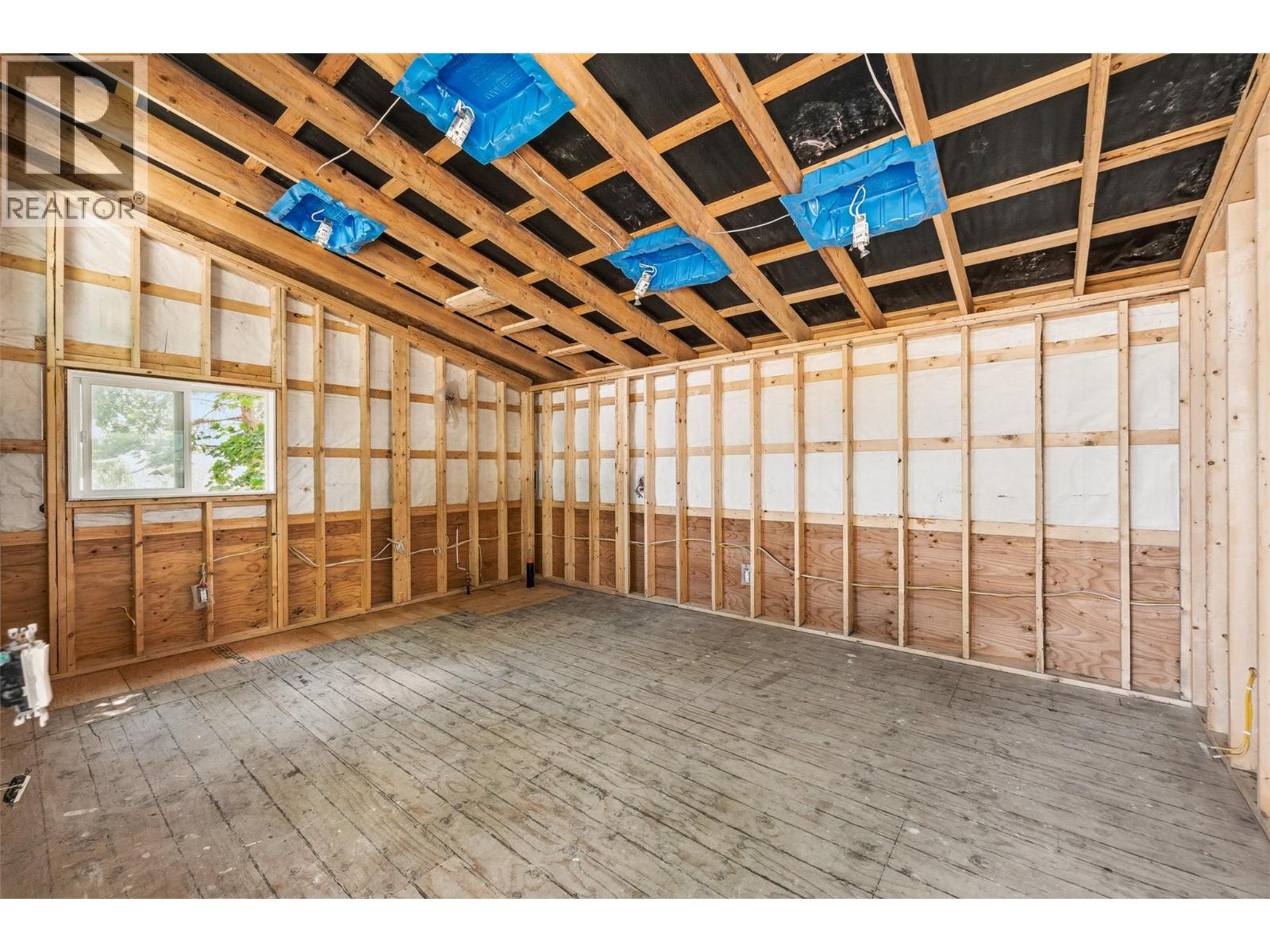 10421 Warren Road Property Photo 48