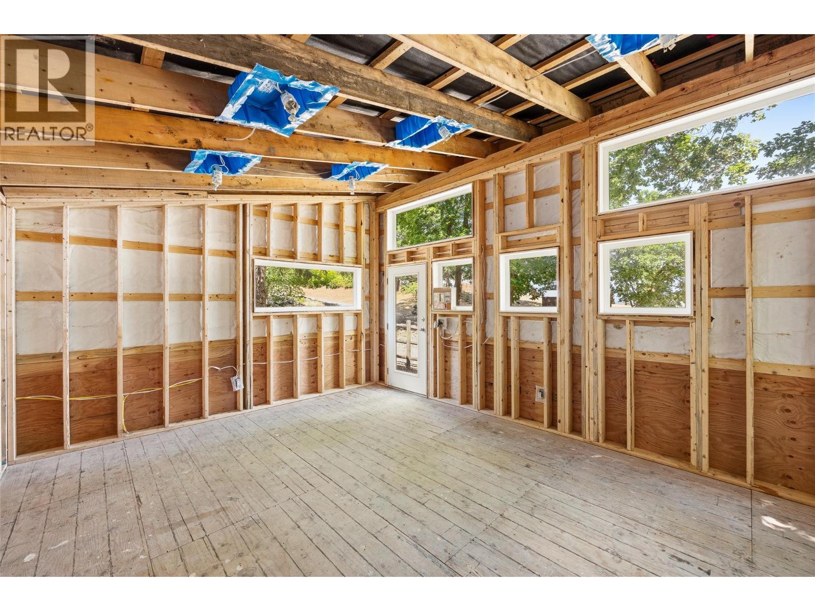 10421 Warren Road Property Photo 49