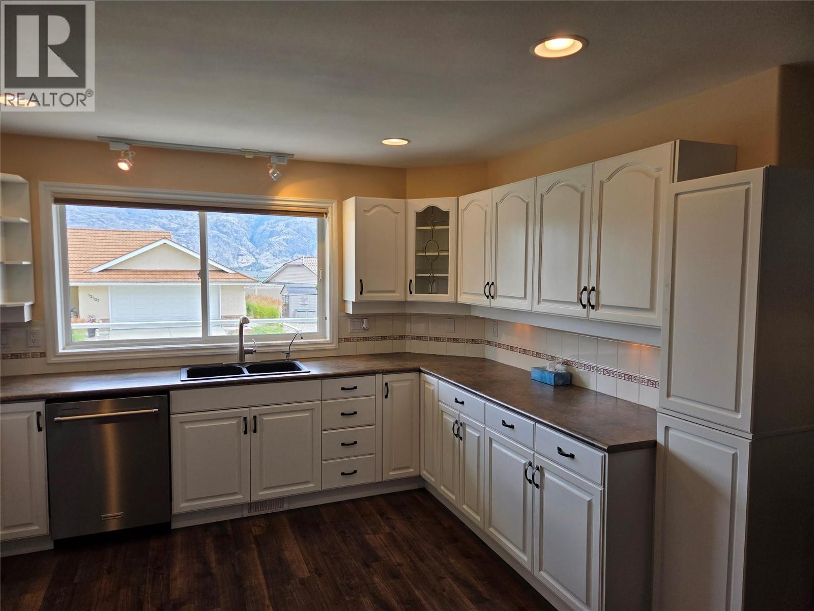 12300 Pinehurst Place Unit# 2 Property Photo 8