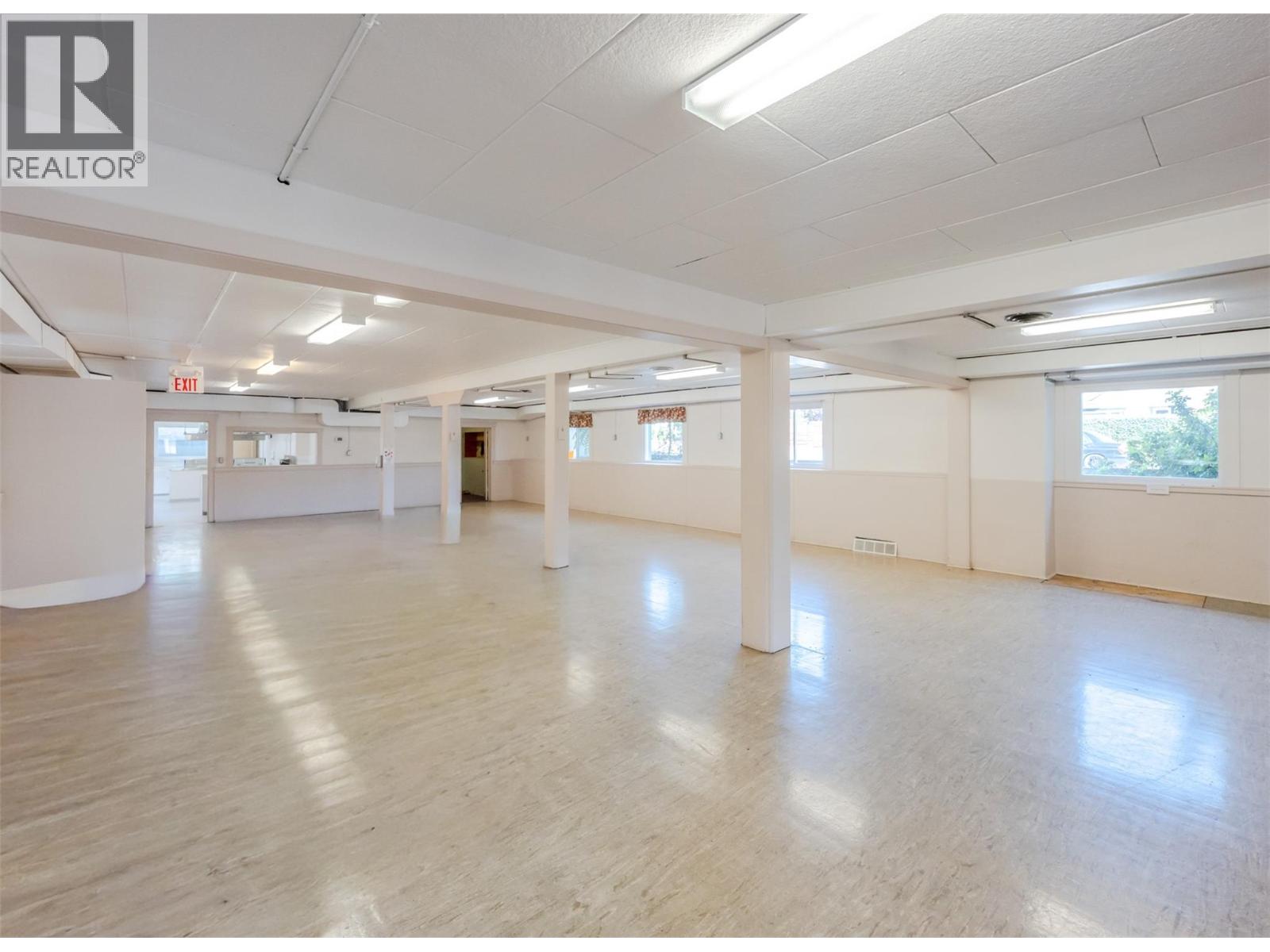 511 & 545 Church Avenue Property Photo 71