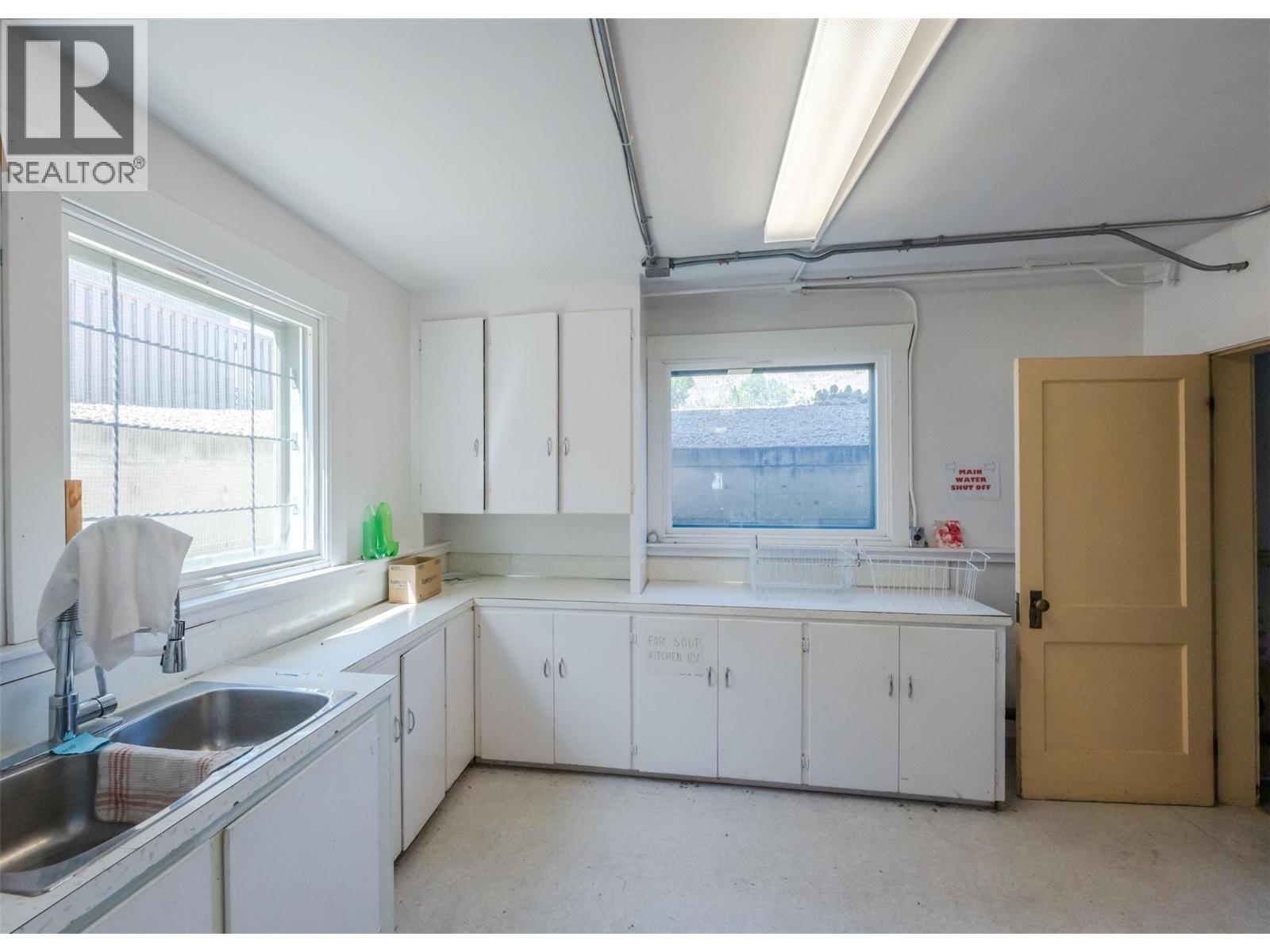511 & 545 Church Avenue Property Photo 80
