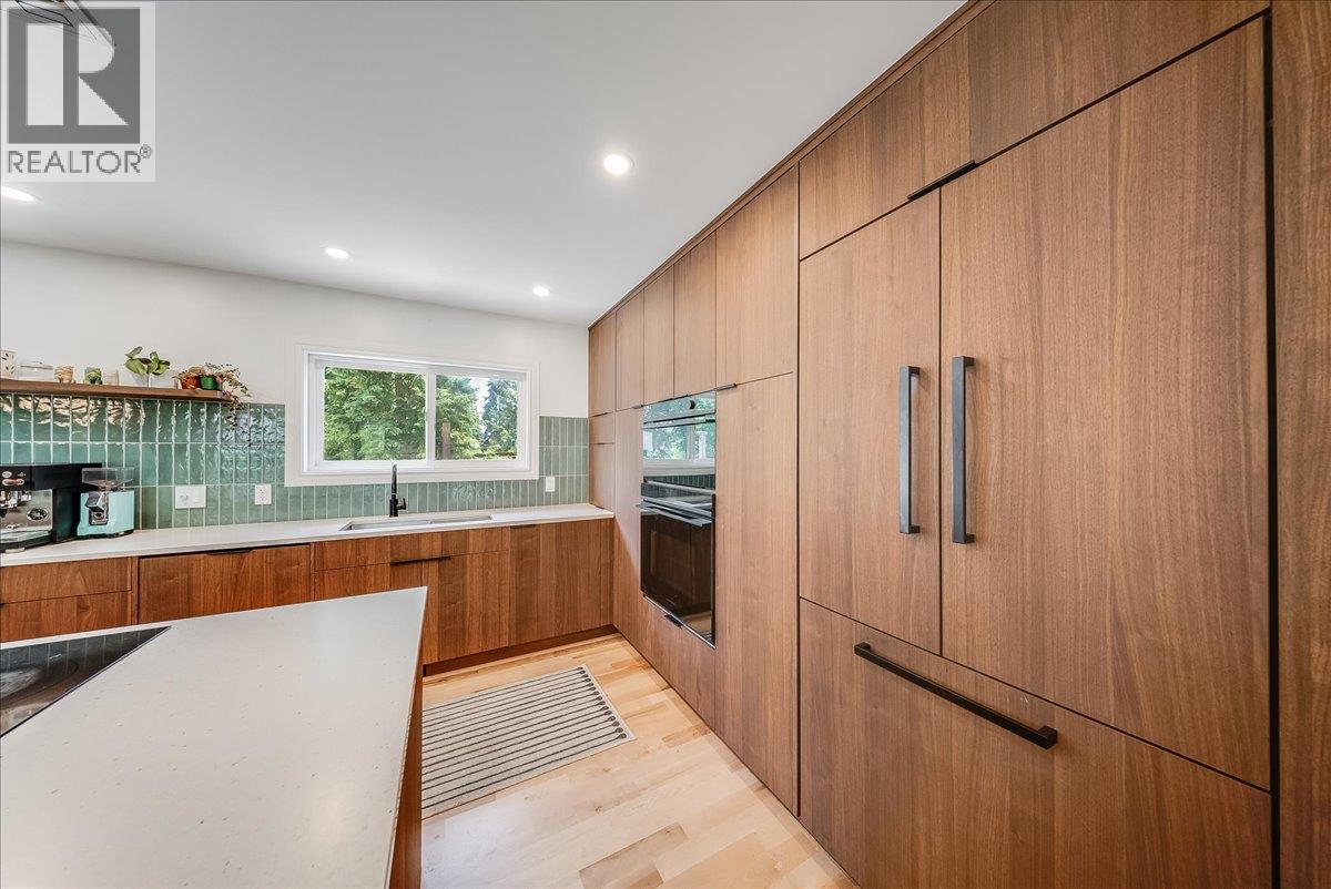 2108 Third Avenue Property Photo 5