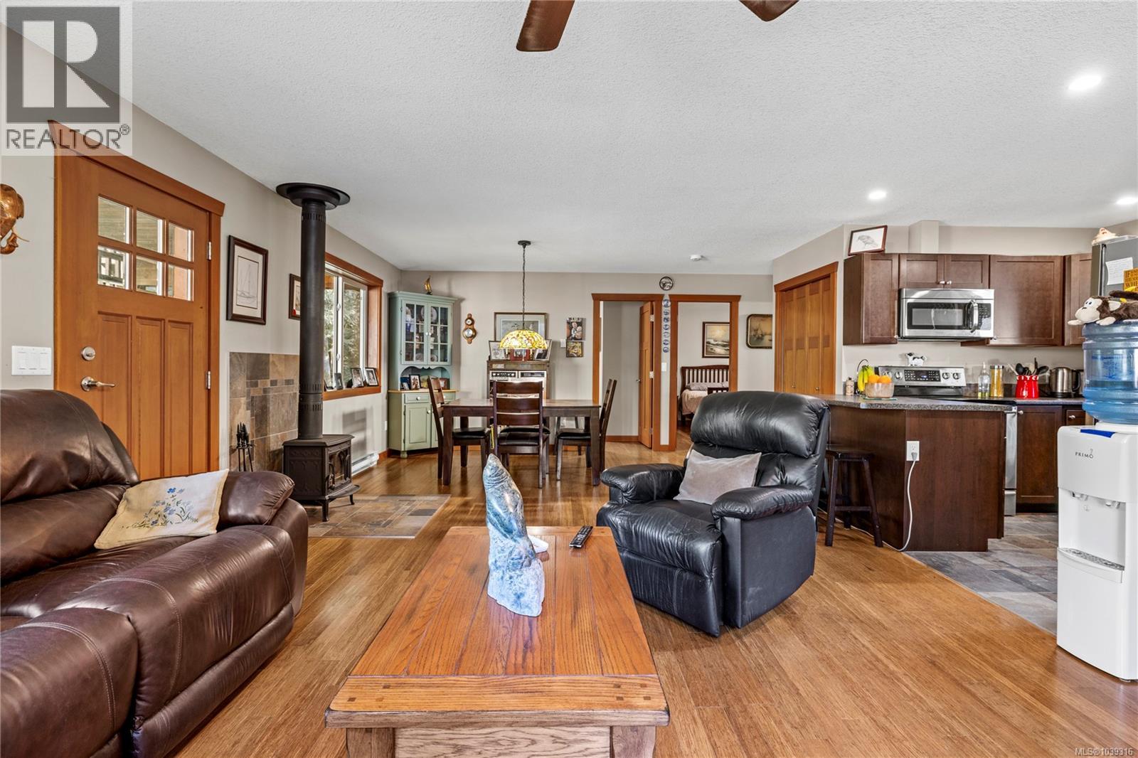 13475 Cedar Rd Property Photo 8