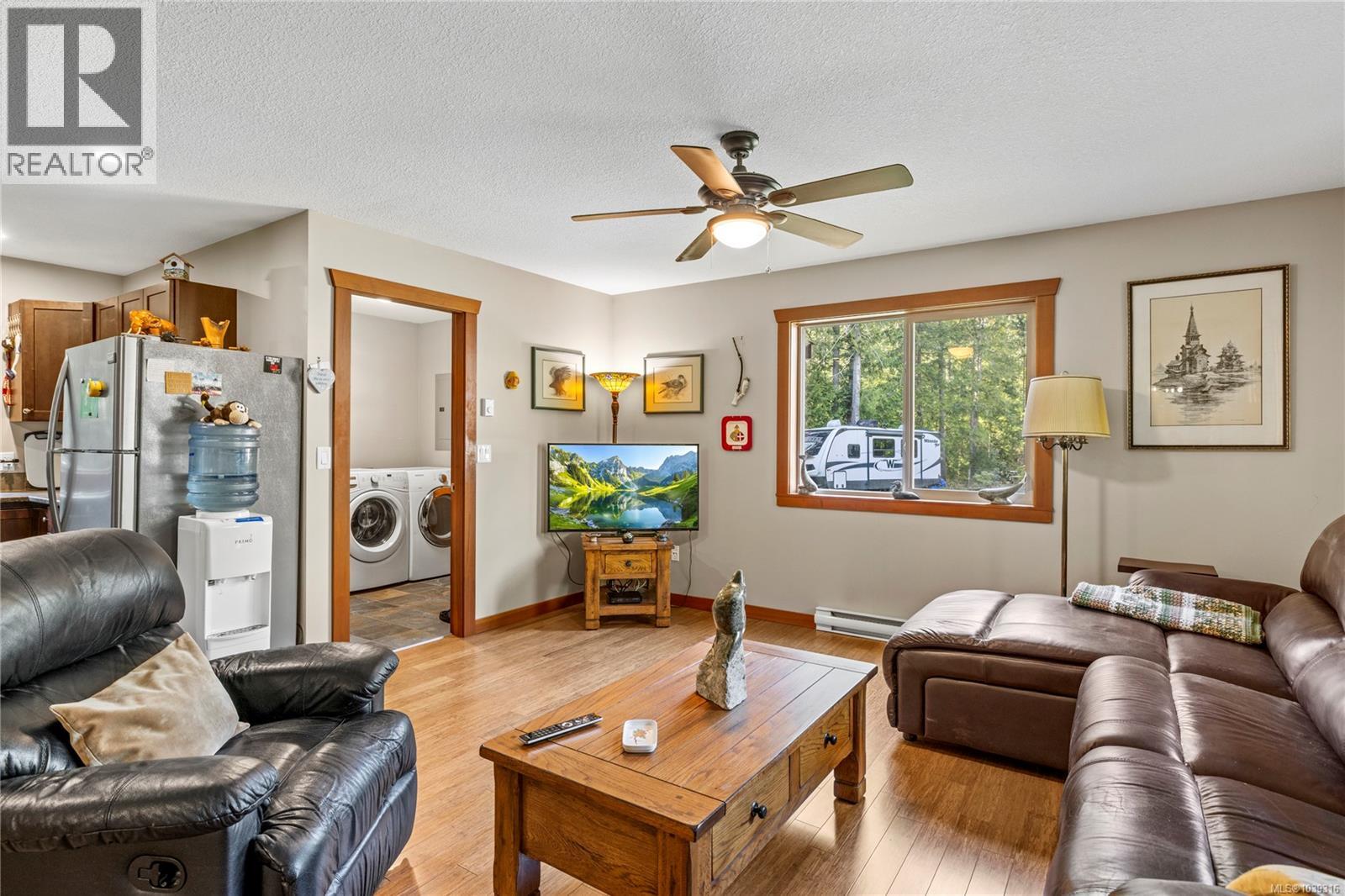 13475 Cedar Rd Property Photo 10