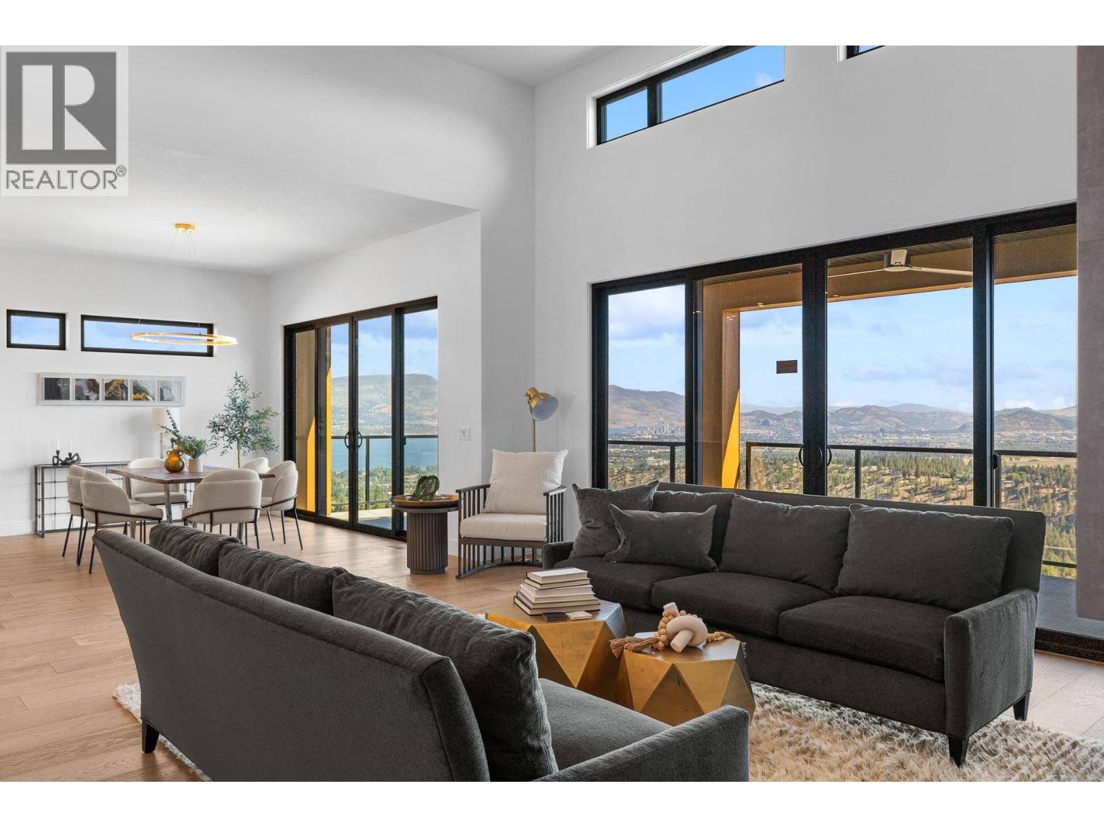 1042 Emslie Street Property Photo 19