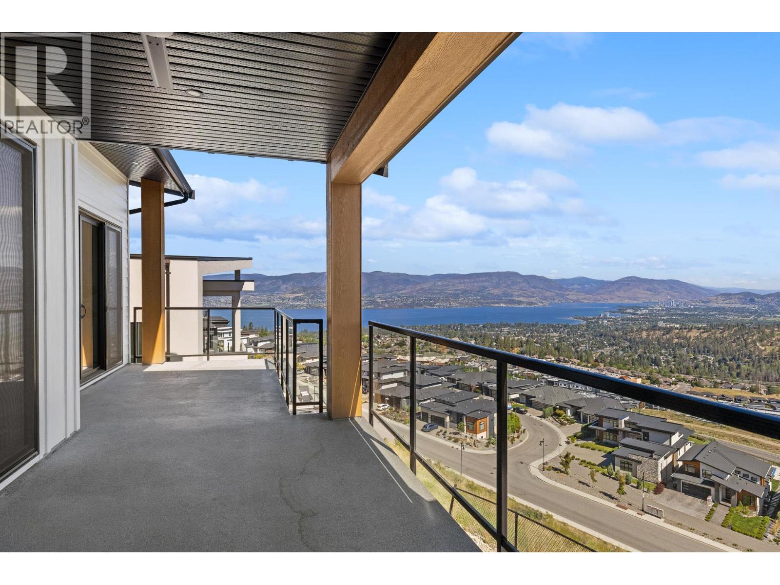 1042 Emslie Street Property Photo 47