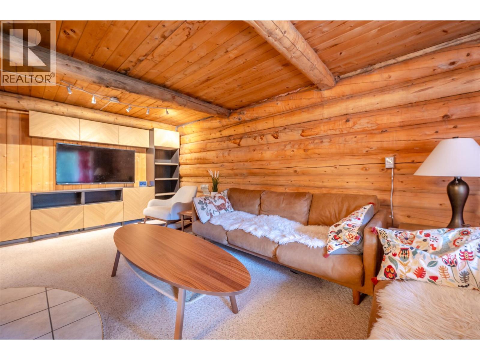 121 The Circle Property Photo 11