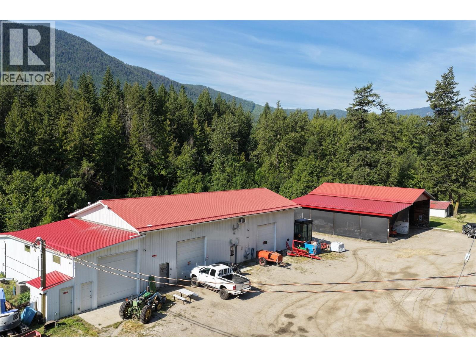4325 Highway 97 Highway Property Photo 5