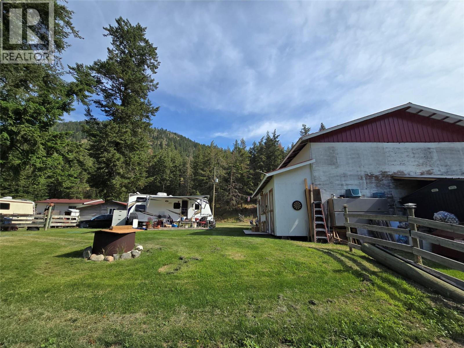 4325 Highway 97 Highway Property Photo 14