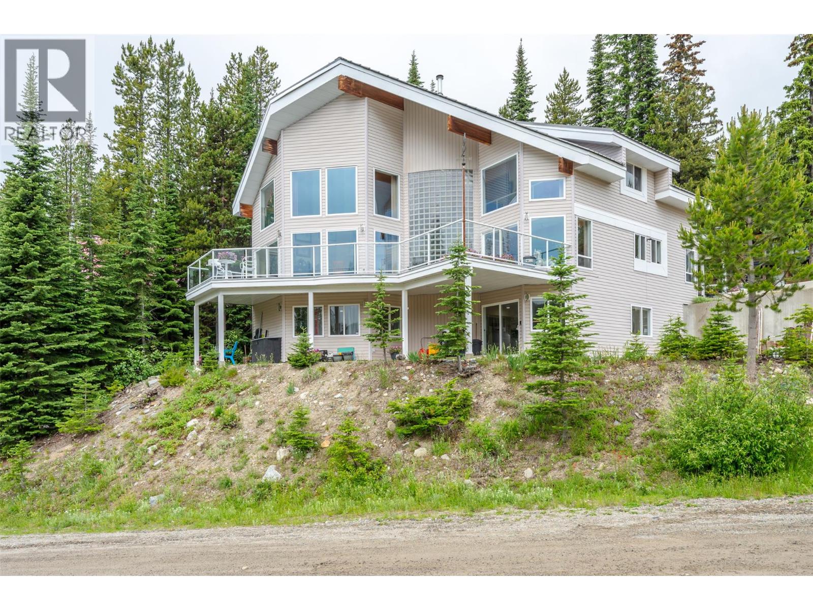 200 Cougar Road Property Photo 2