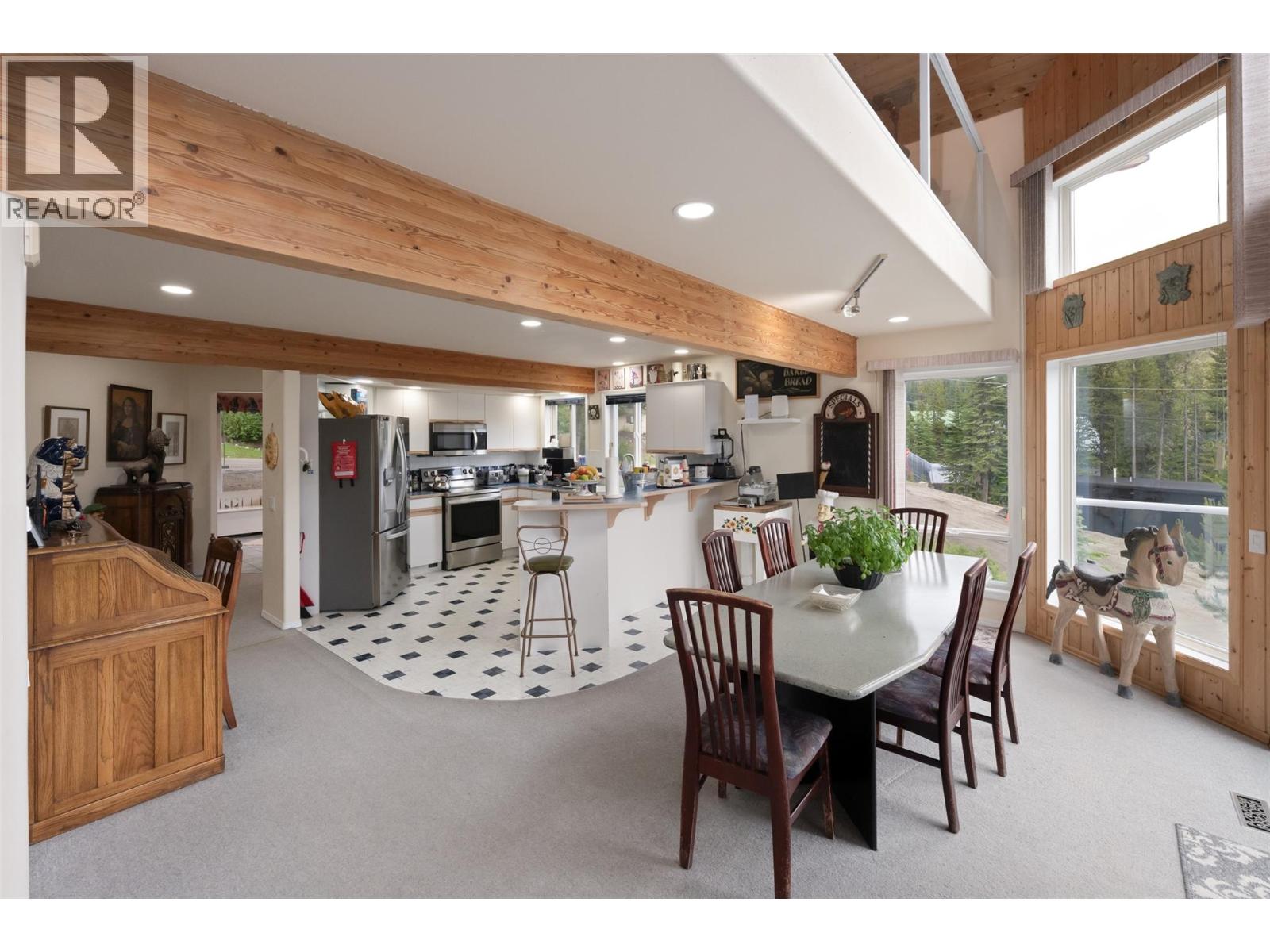 200 Cougar Road Property Photo 12