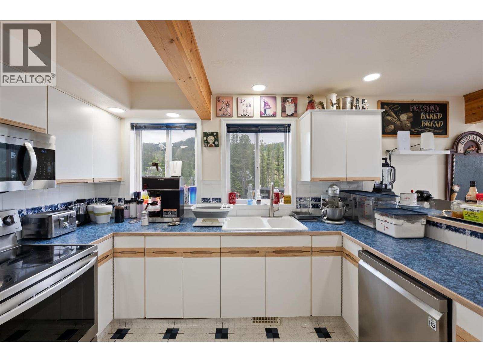 200 Cougar Road Property Photo 17
