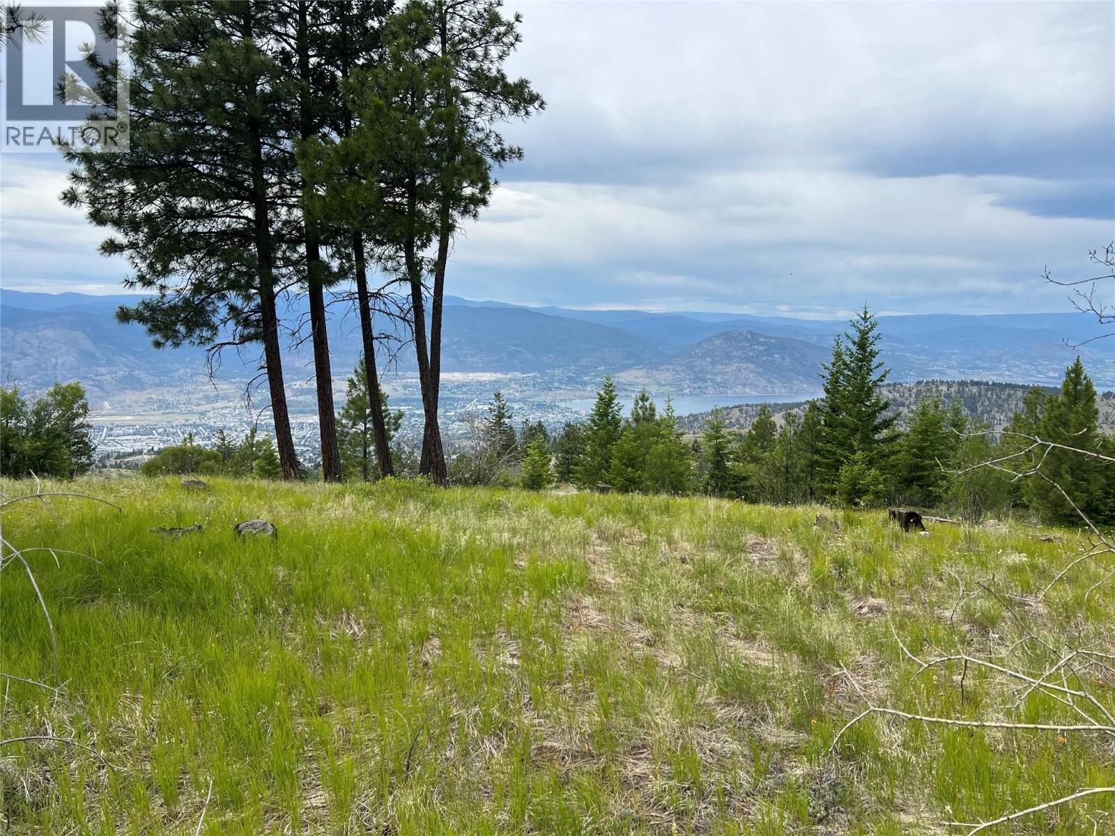 3011 Carmi Road Property Photo 10