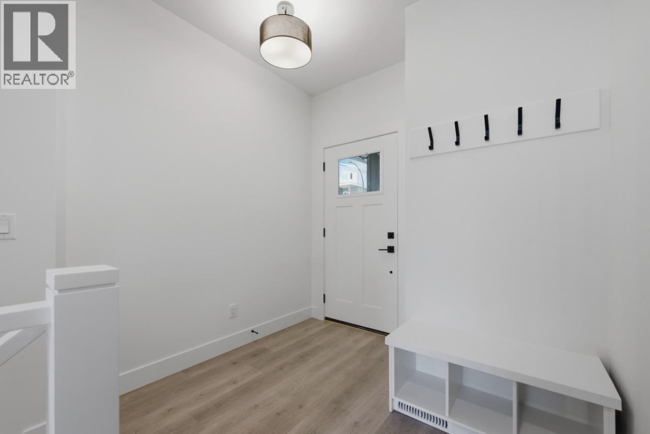 377 Arrowleaf Rise Property Photo 4
