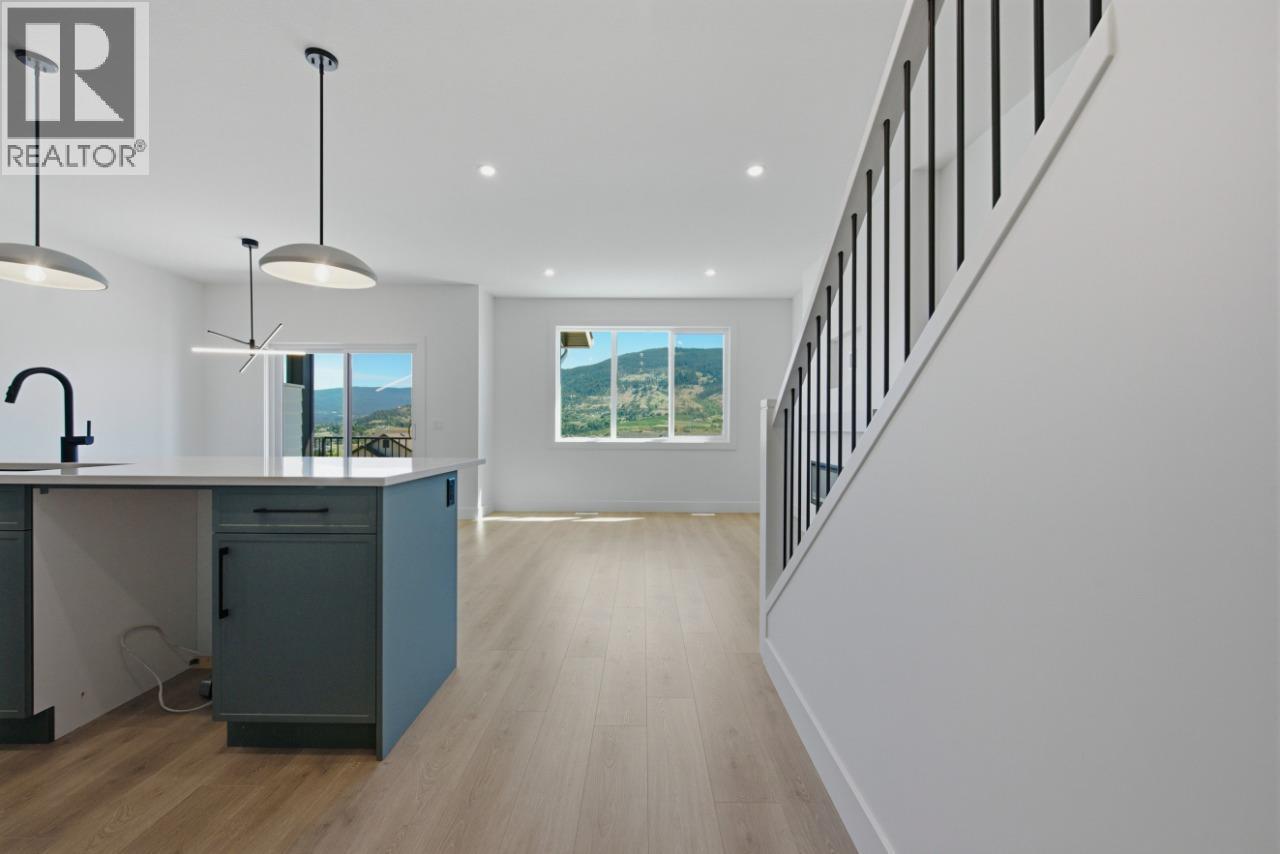 377 Arrowleaf Rise Property Photo 6