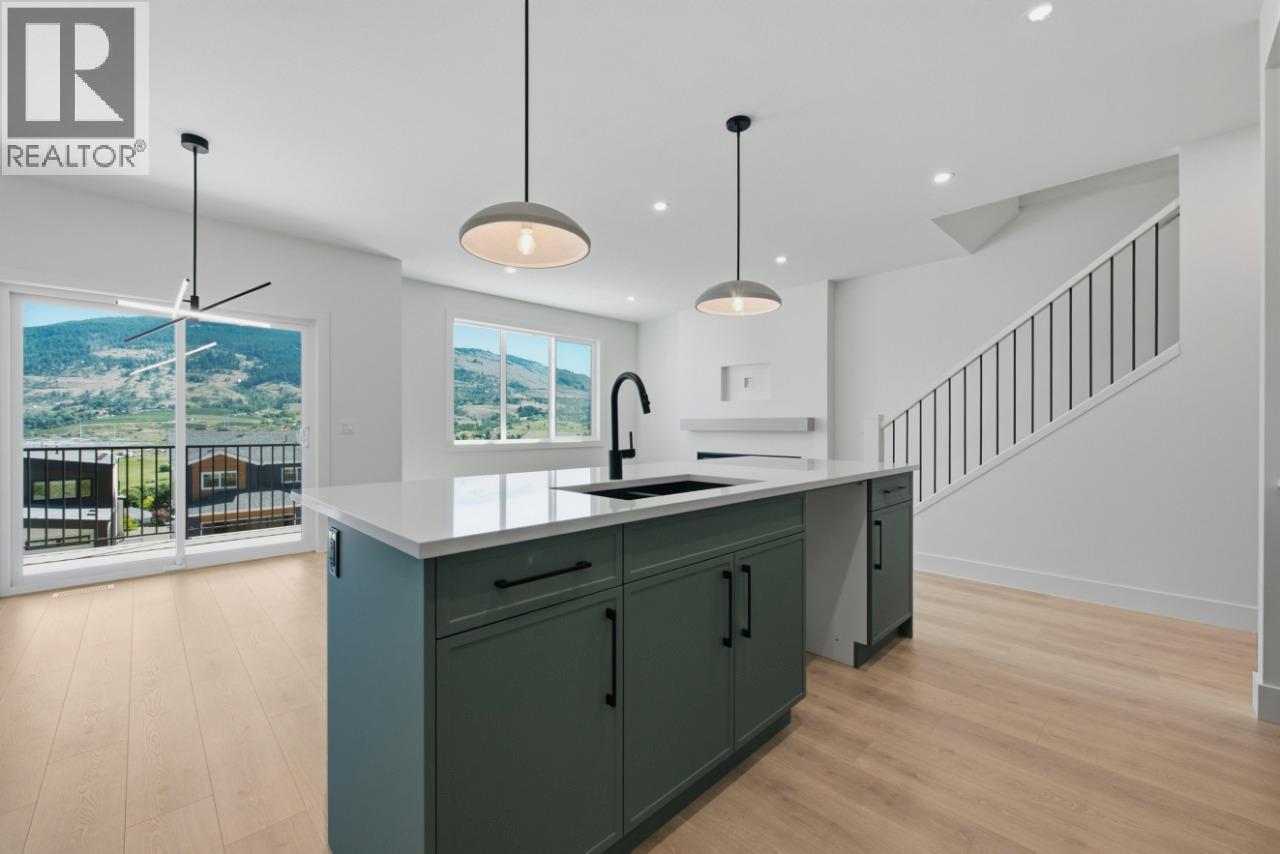 377 Arrowleaf Rise Property Photo 8