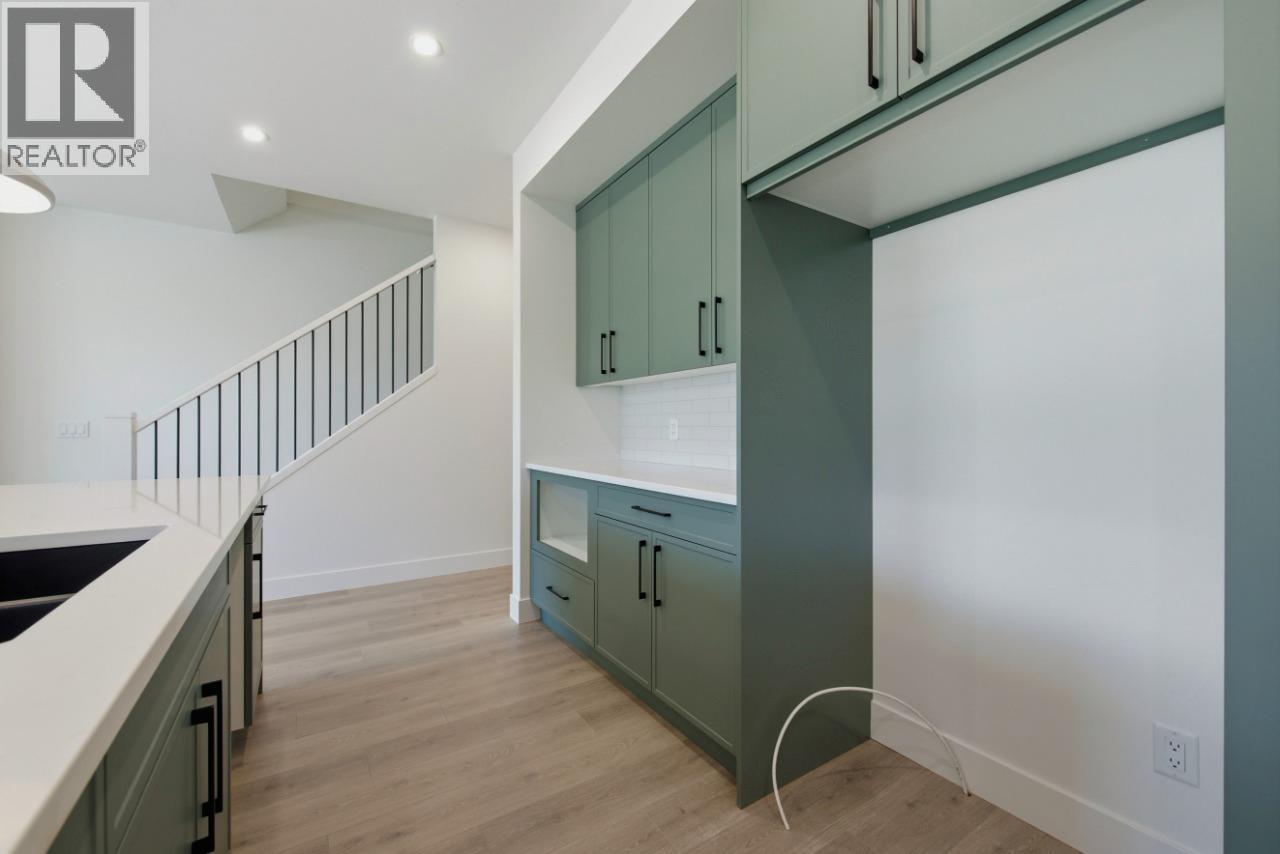 377 Arrowleaf Rise Property Photo 9
