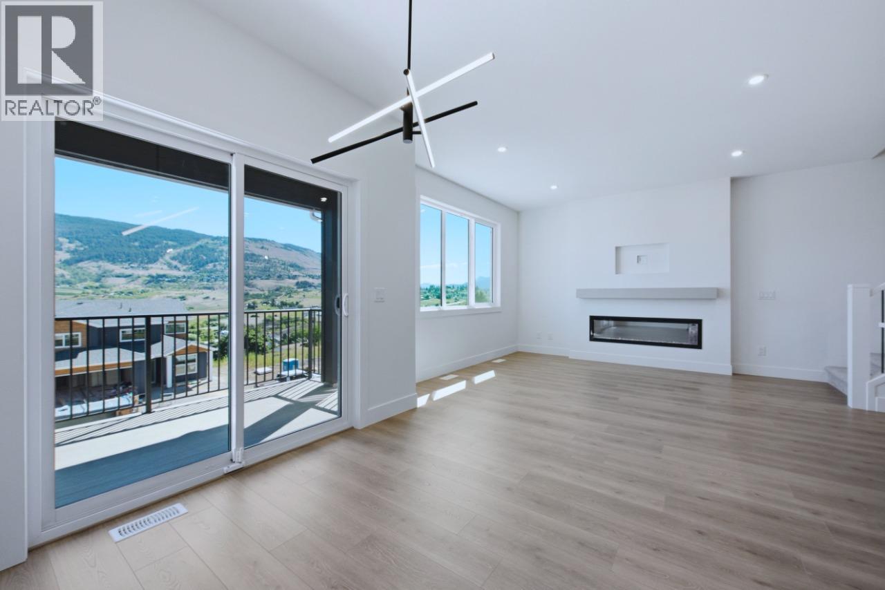377 Arrowleaf Rise Property Photo 11