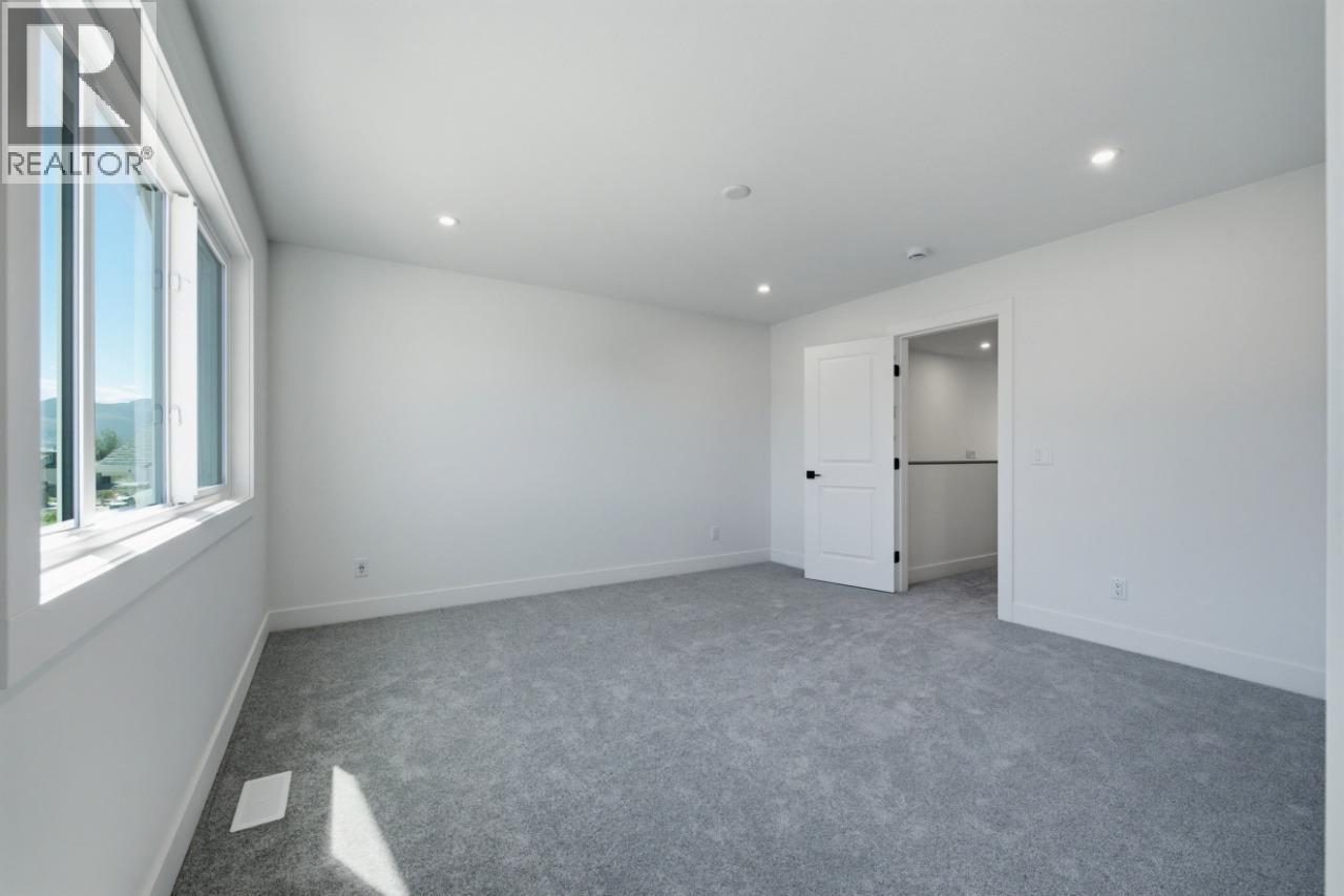 377 Arrowleaf Rise Property Photo 28