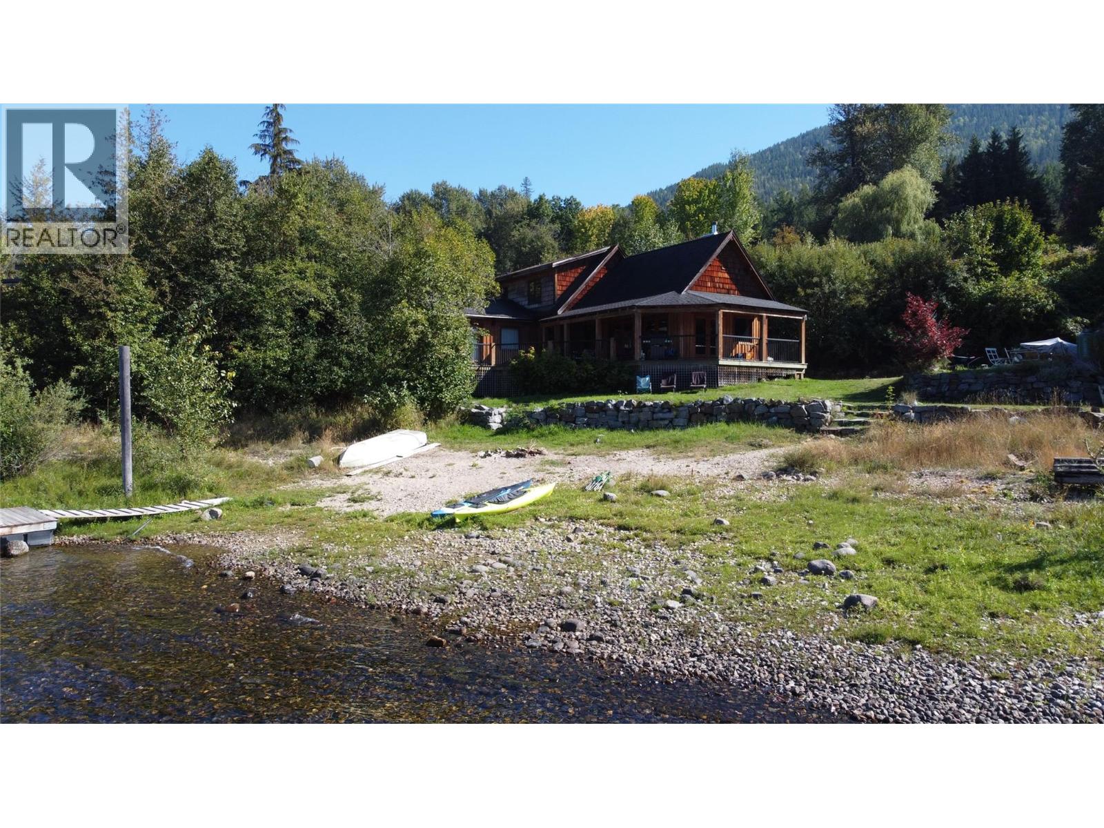 113 Kootenay Lake Road Property Photo 2