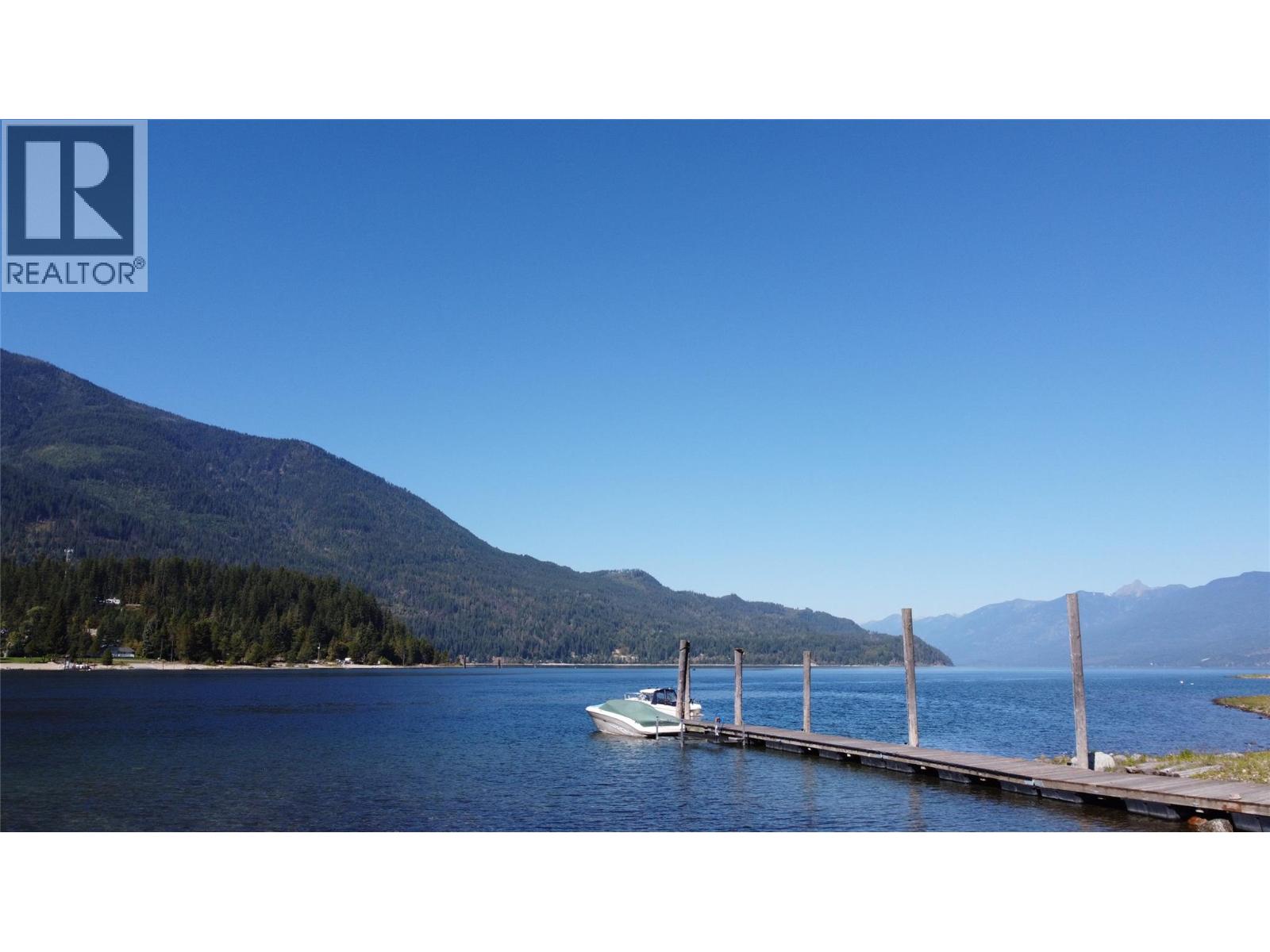 113 Kootenay Lake Road Property Photo 4