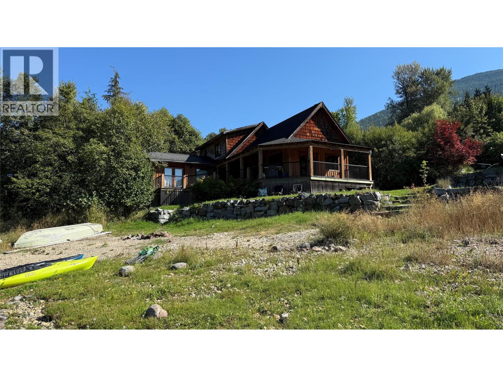 113 Kootenay Lake Road Property Photo 5