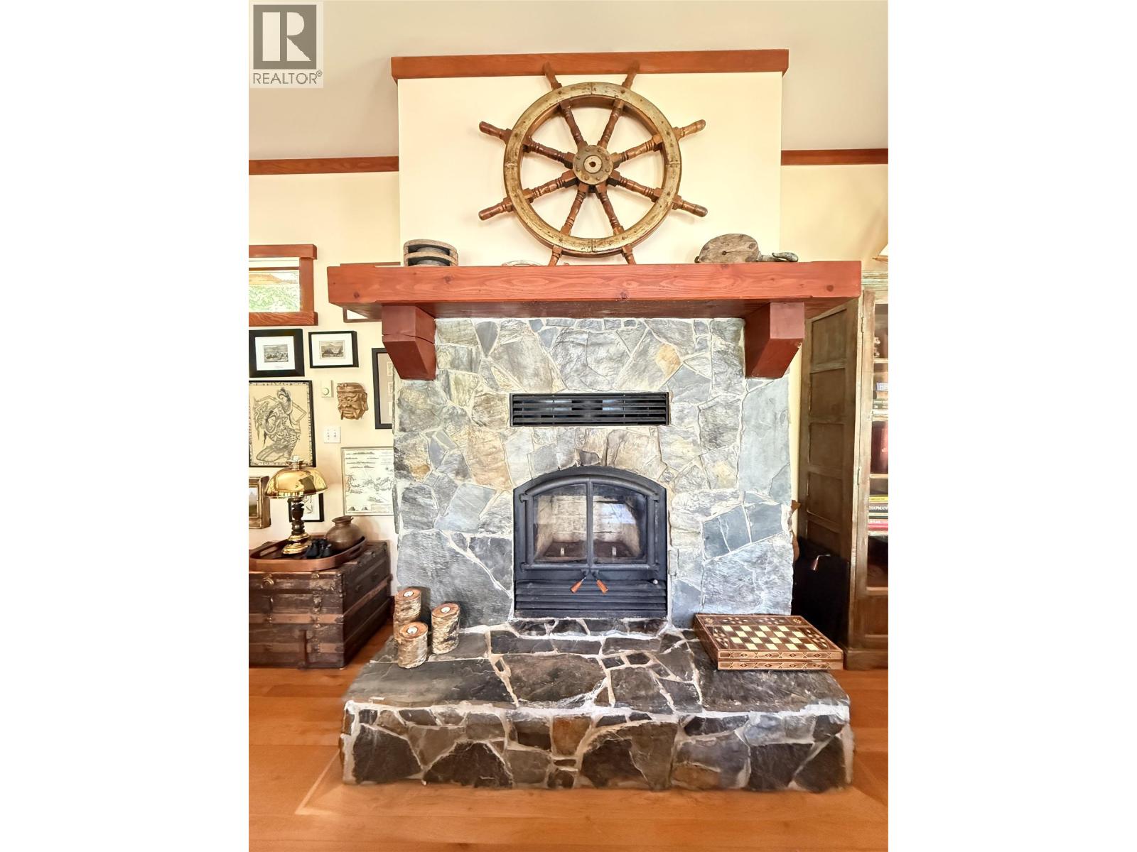 113 Kootenay Lake Road Property Photo 16