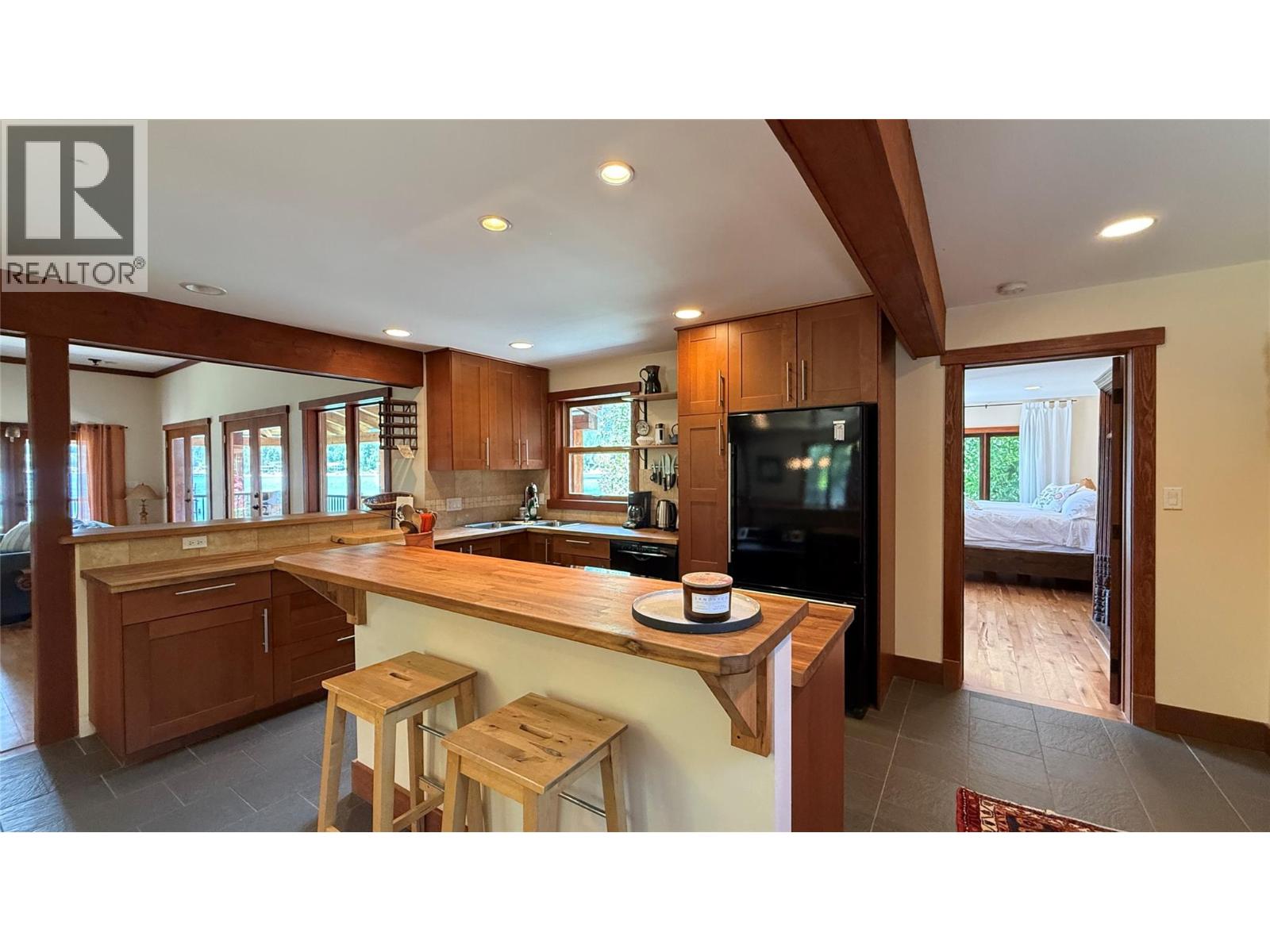 113 Kootenay Lake Road Property Photo 24