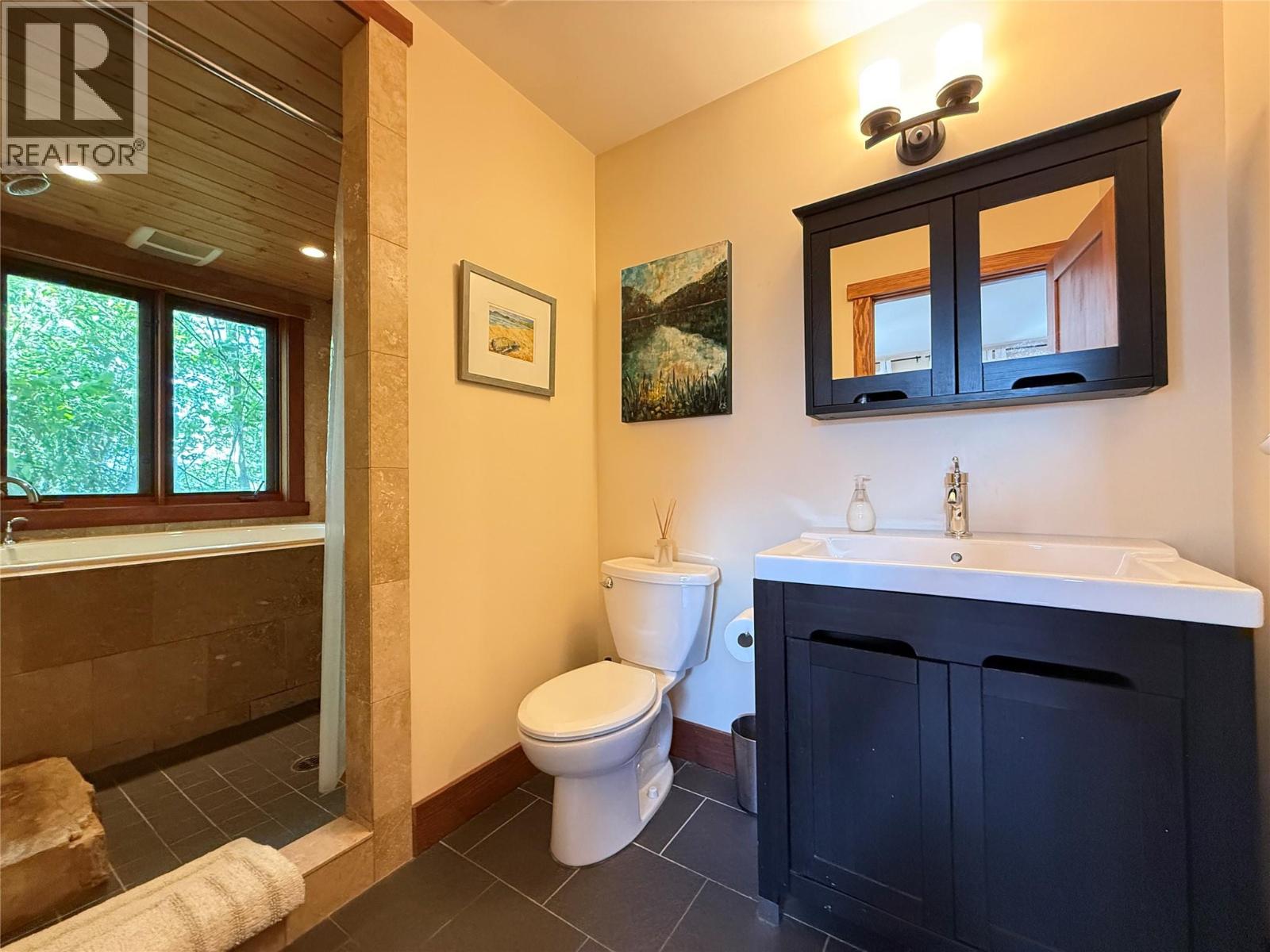 113 Kootenay Lake Road Property Photo 34