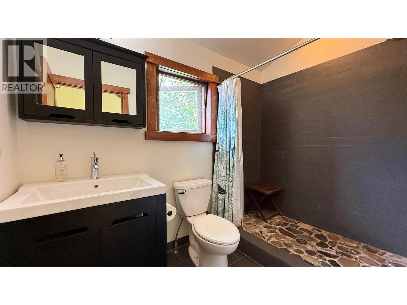 113 Kootenay Lake Road Property Photo 41
