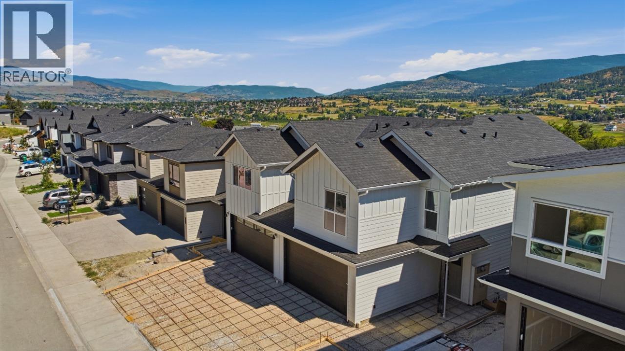 373 Arrowleaf Rise Property Photo 5