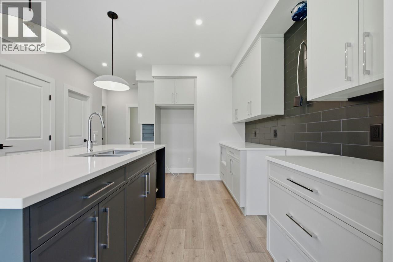 373 Arrowleaf Rise Property Photo 12