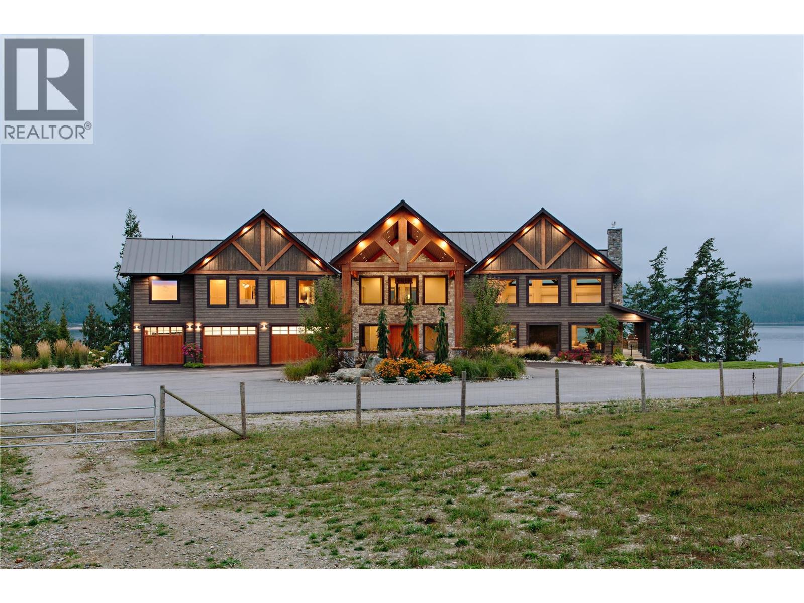 6525 Worrall Road Property Photo 6