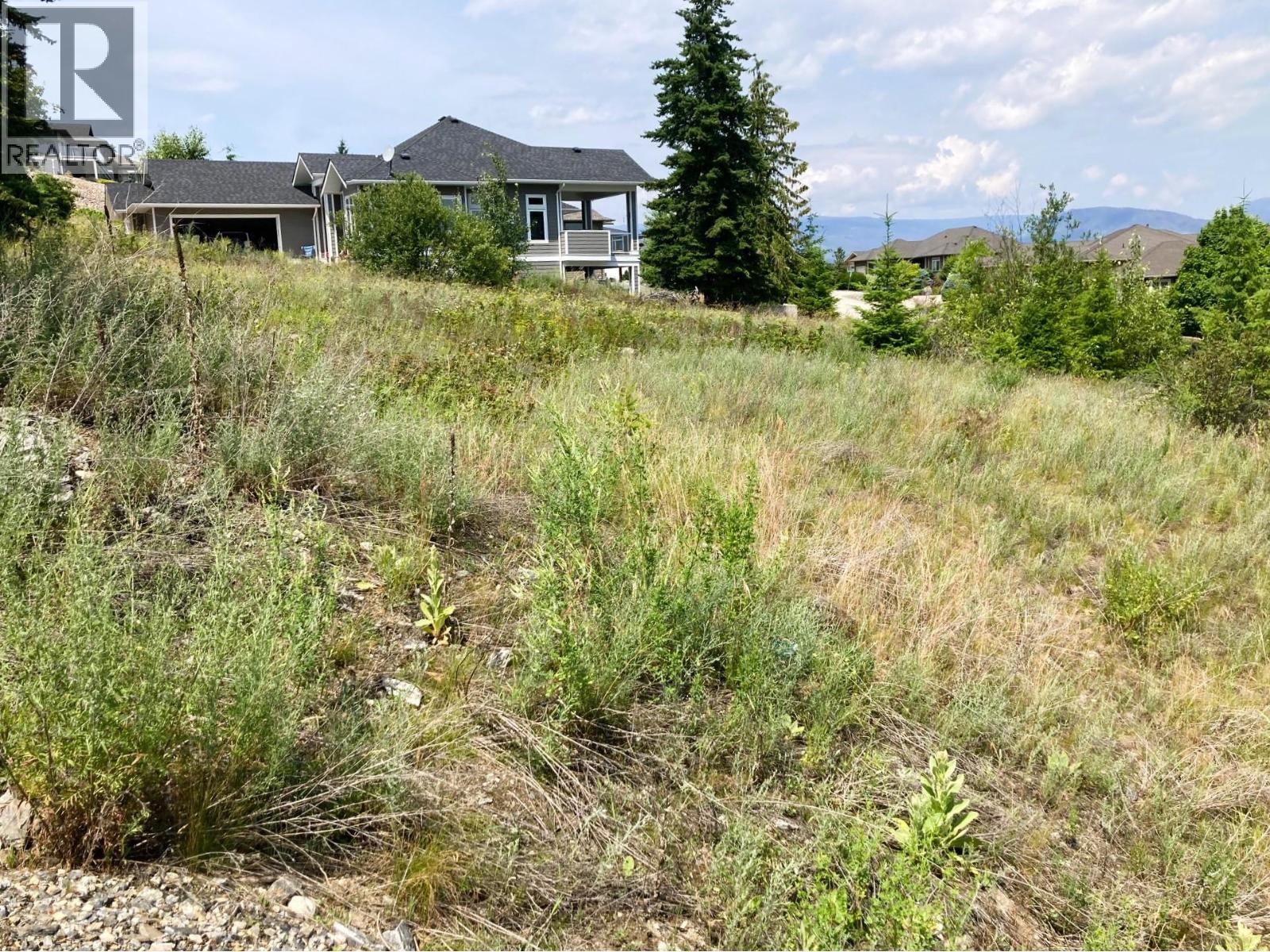 2555 Highlands Drive Property Photo 8