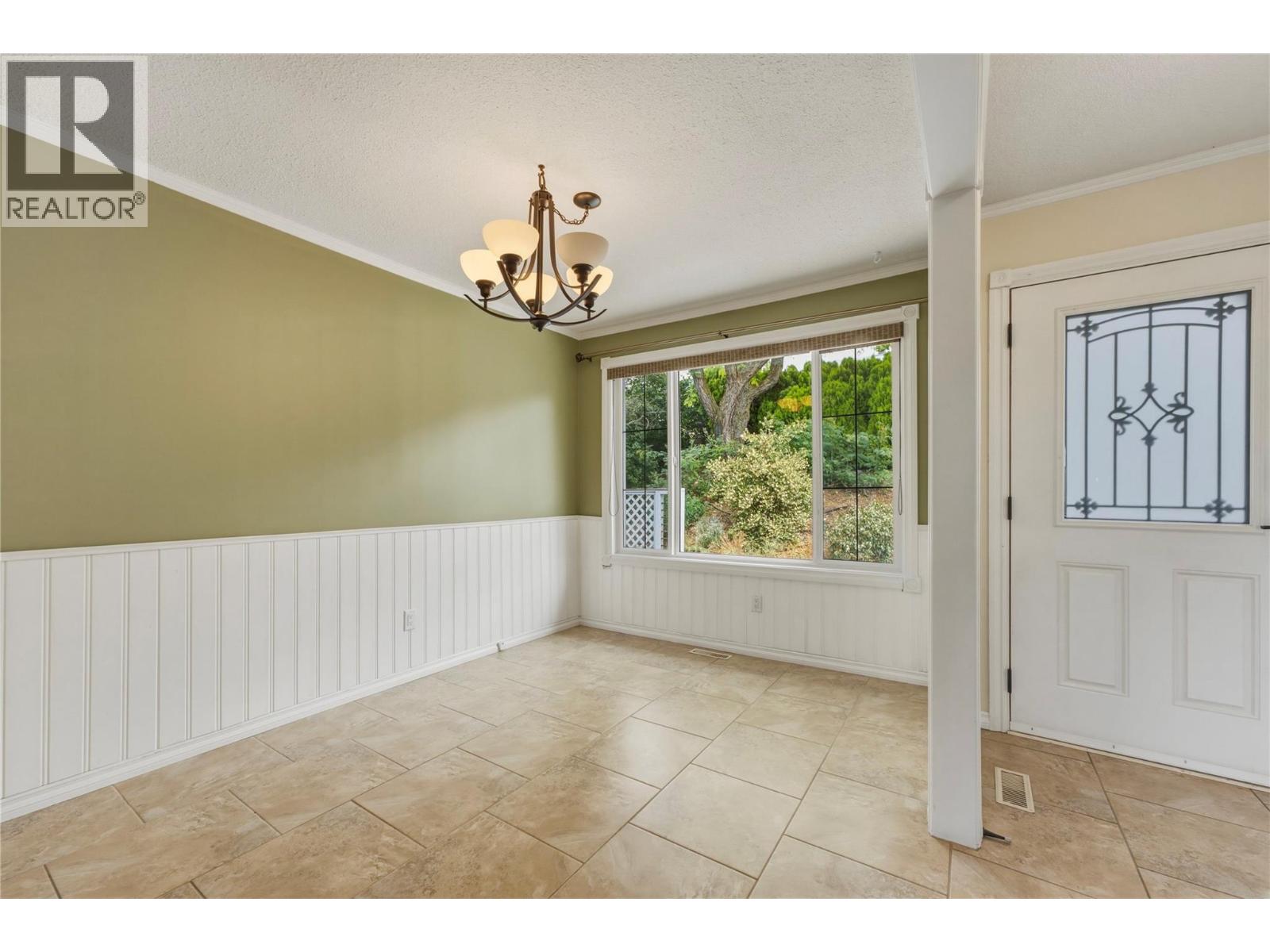 6864 Bryden Road Property Photo 5